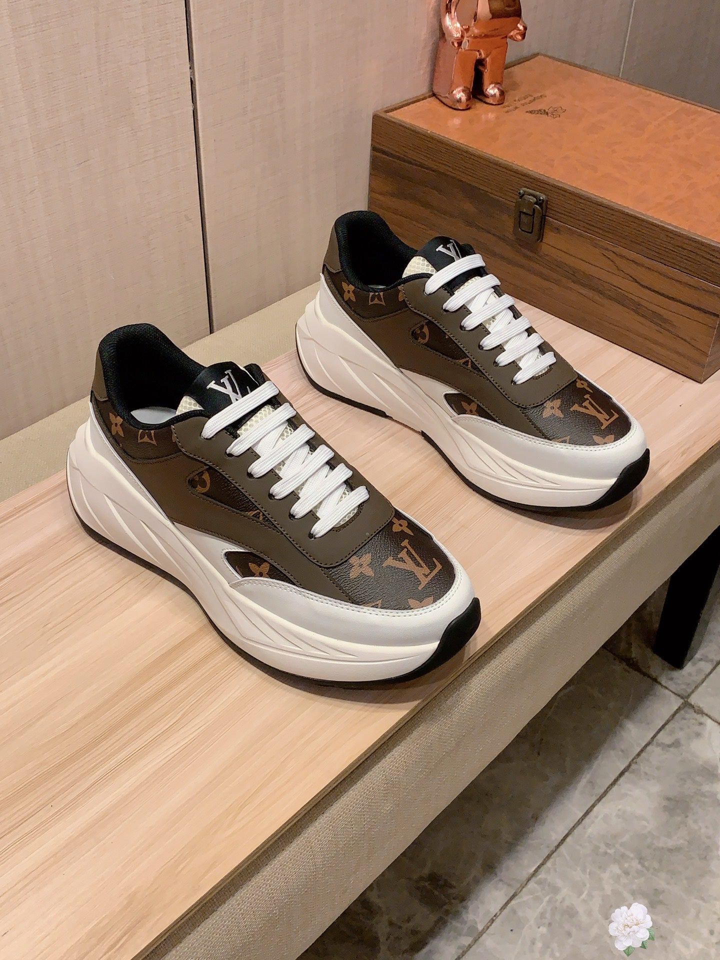 Louis Vuitton Sneaker