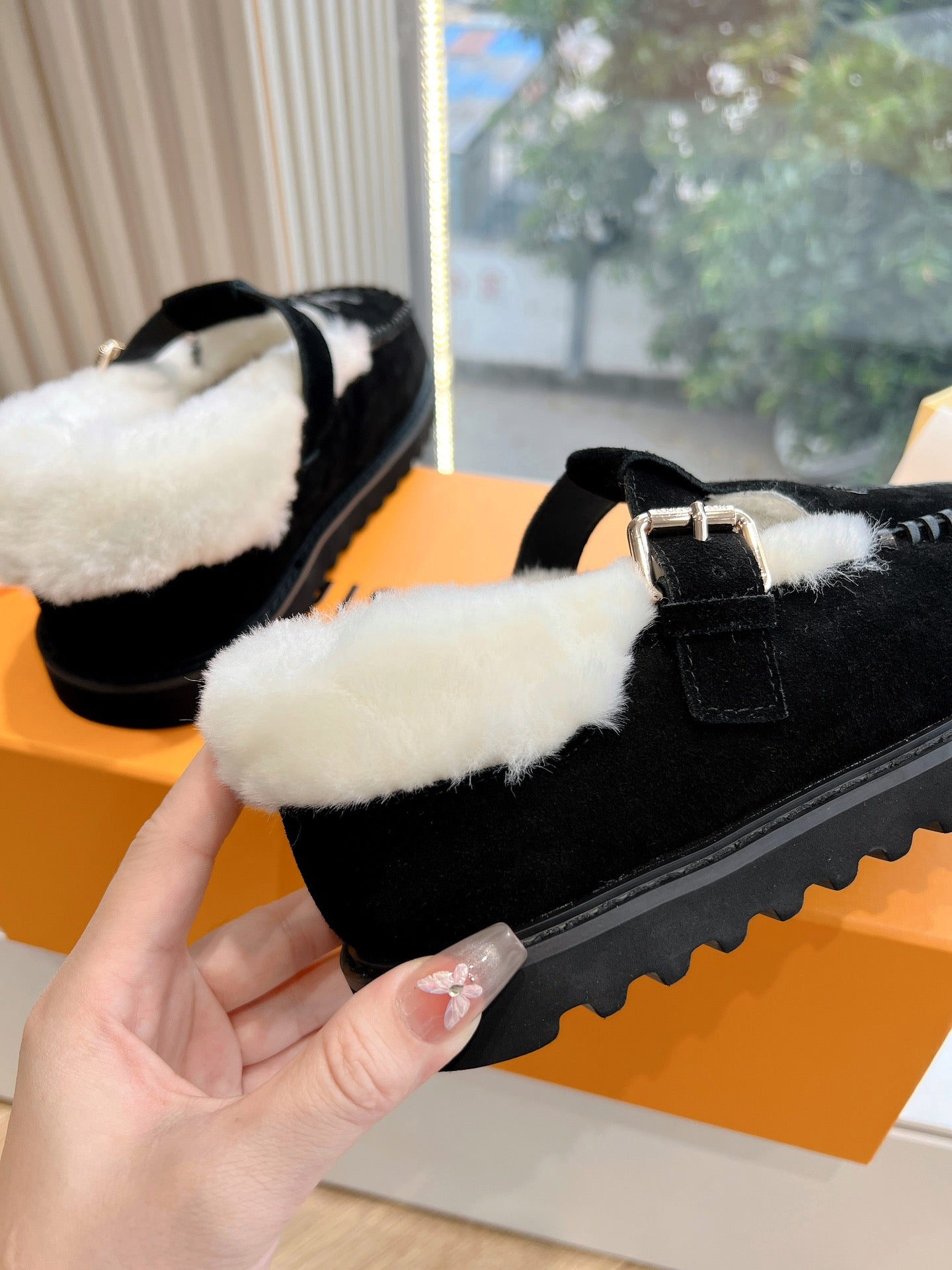 Louis Vuitton Slipper