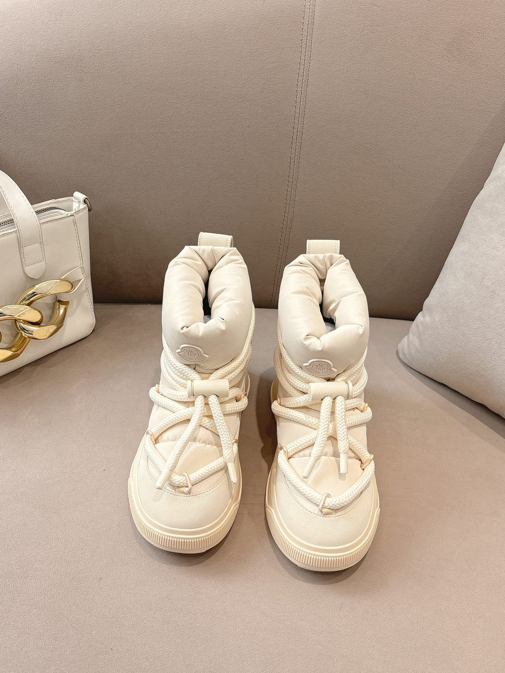 Moncler Bot
