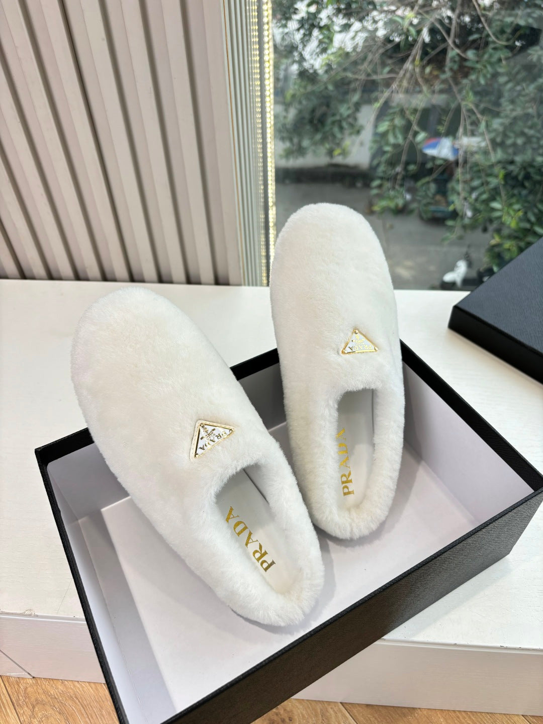 Prada Slipper Hemen Teslim İndirimli