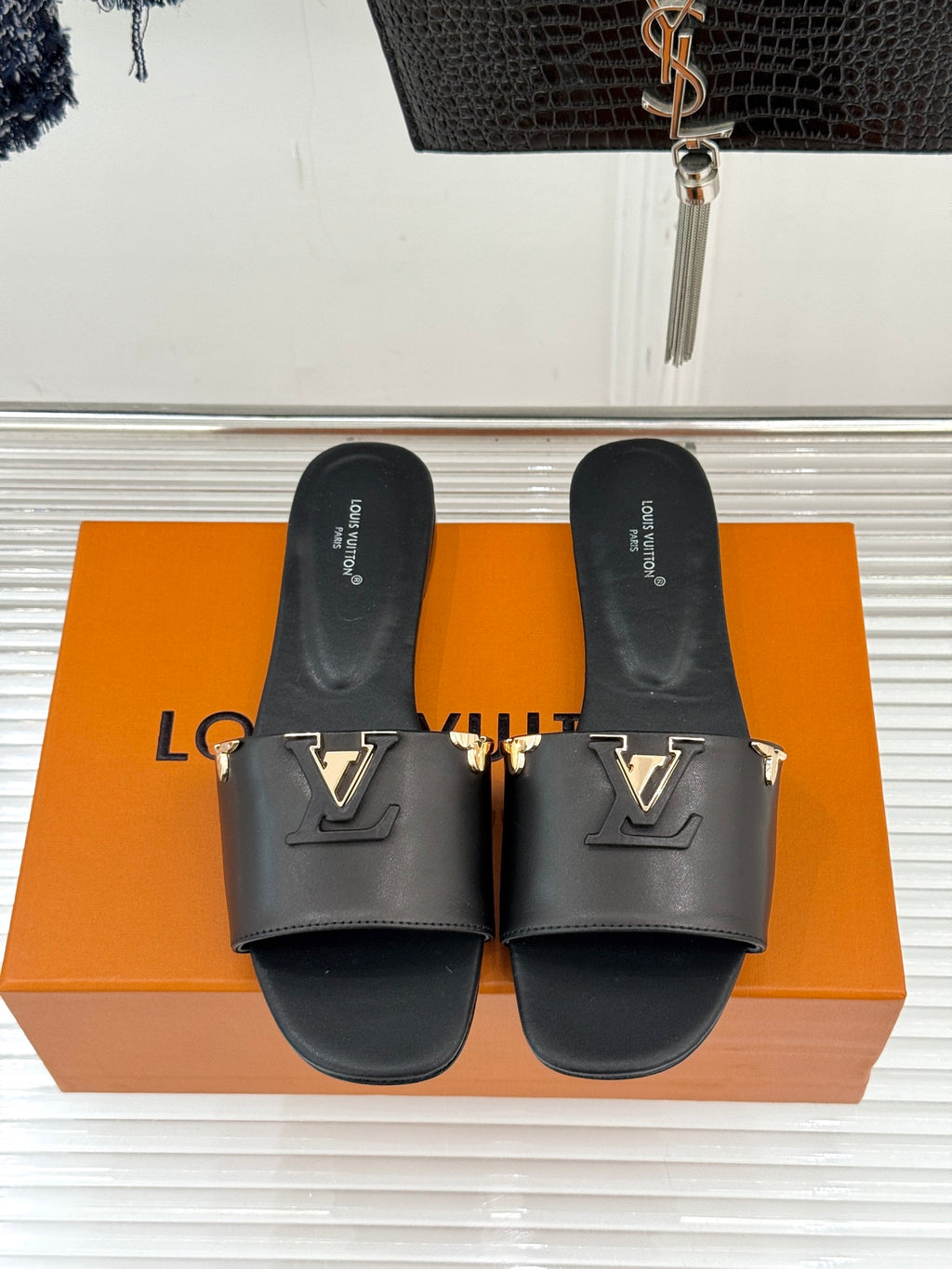 Louis Vuitton Slipper