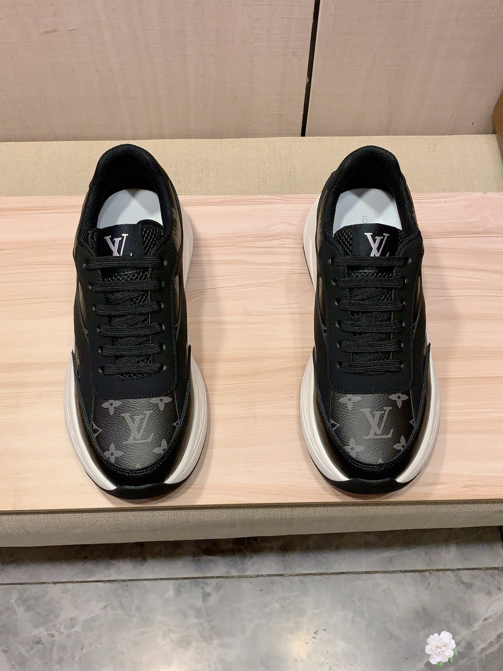 Louis Vuitton Sneaker
