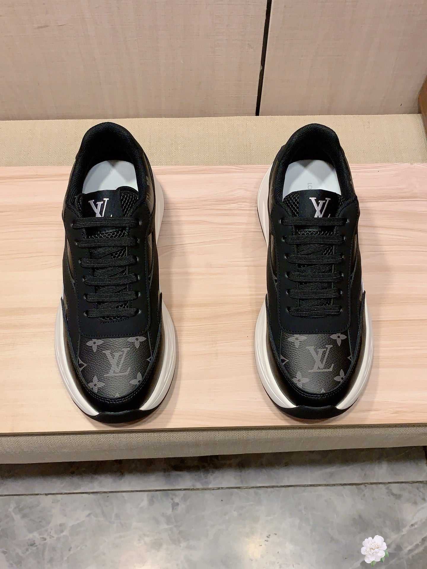 Louis Vuitton Sneaker