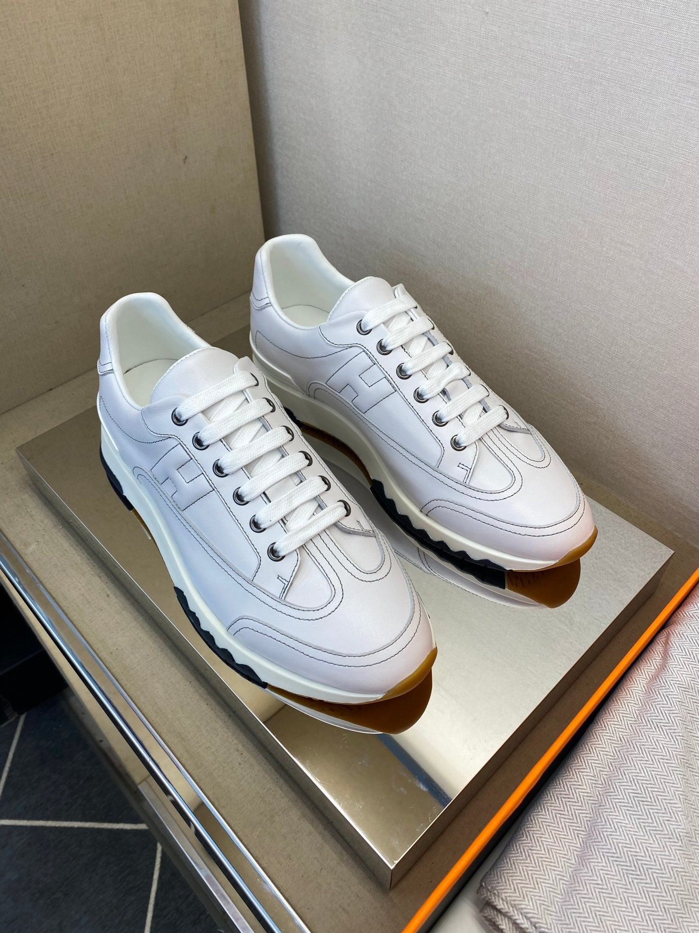 Hermes Sneaker