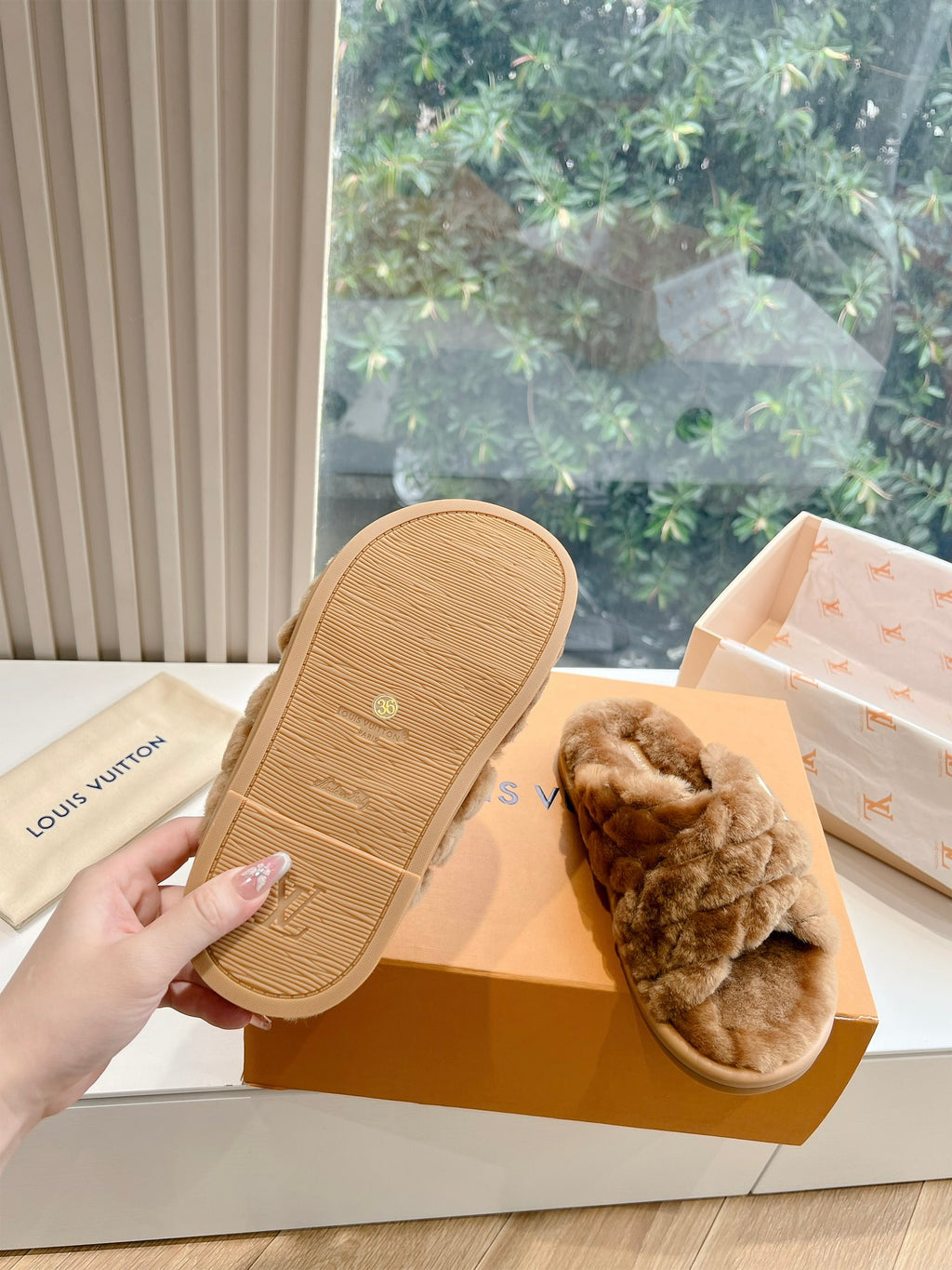 Louis Vuitton Slipper