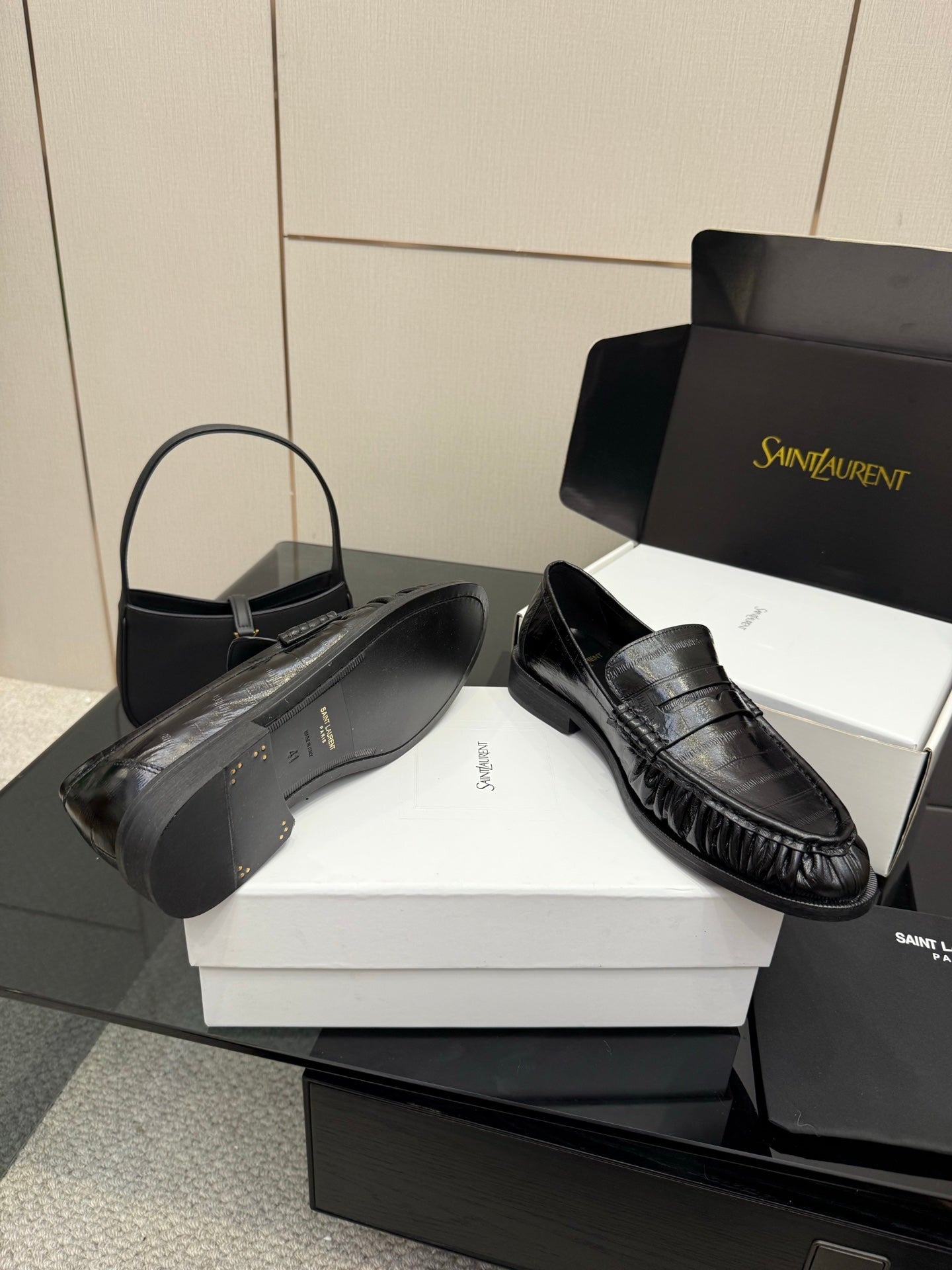 Yves Saint Laurent Loafer