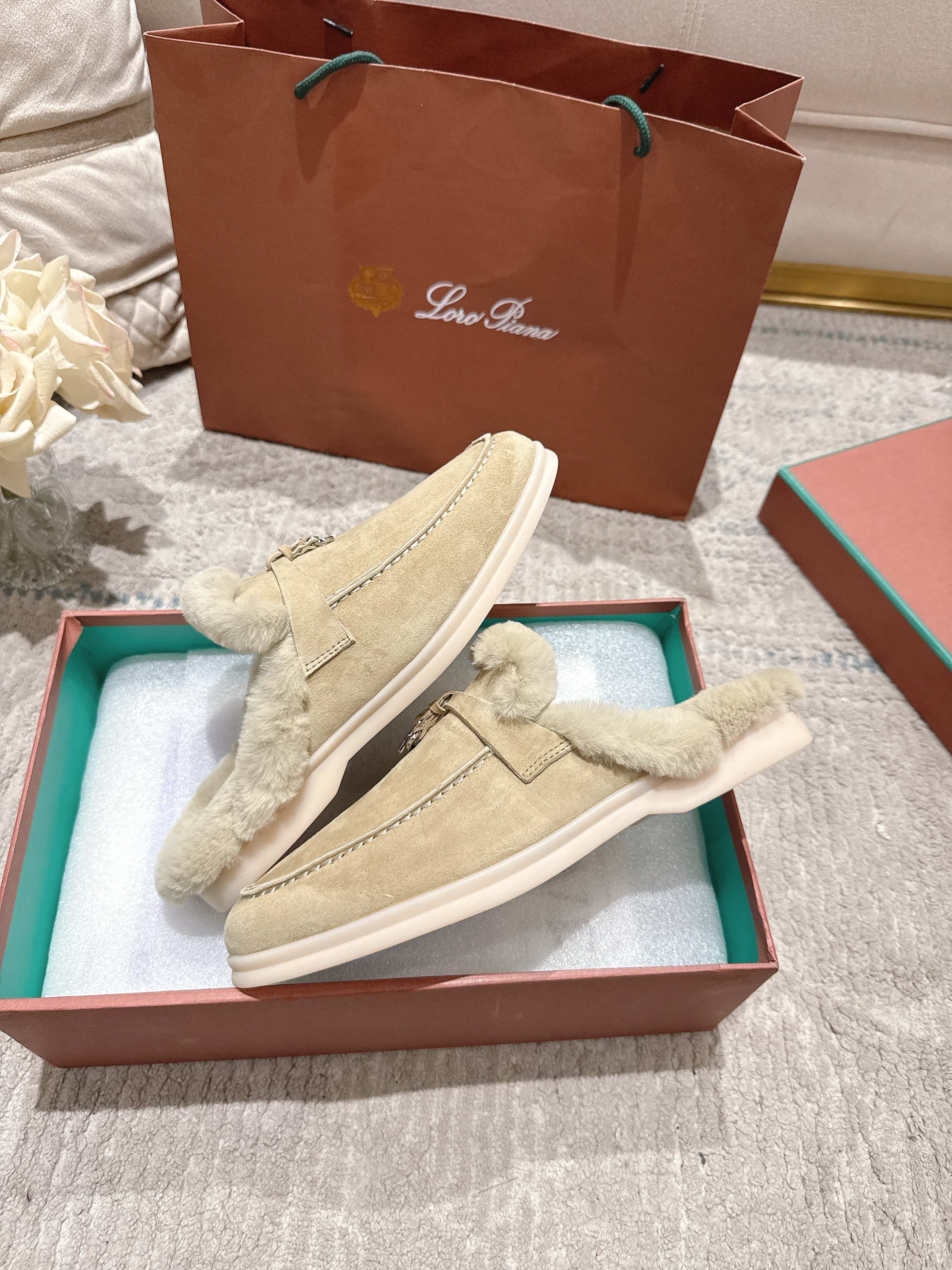 Loro Piana Slipper