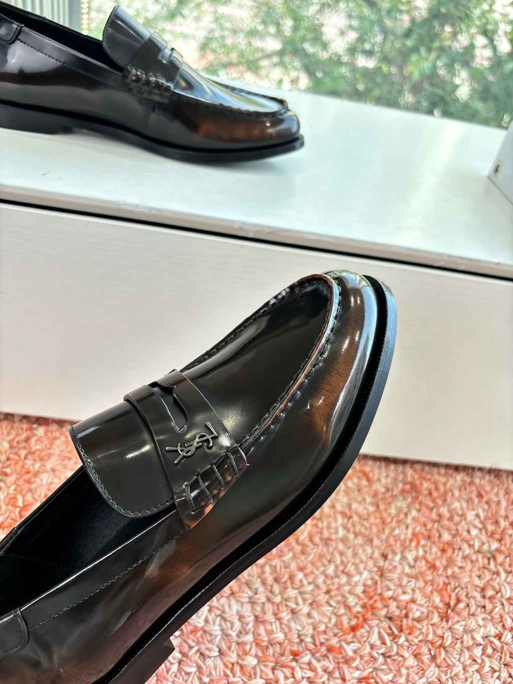Yves Saint Laurent Loafer
