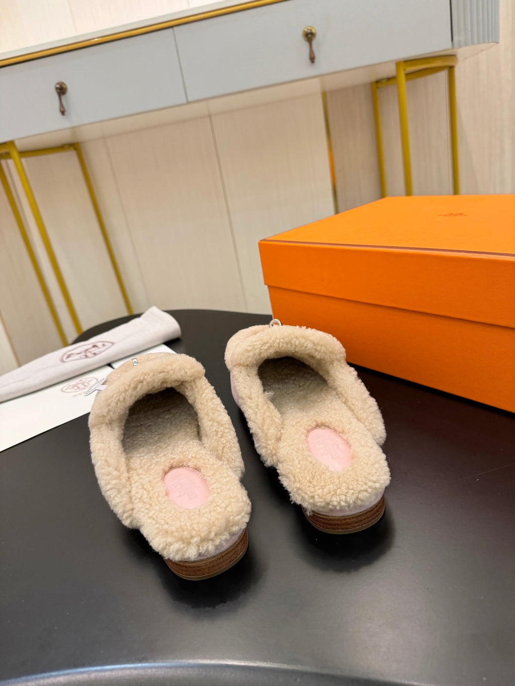 Hermes Slipper