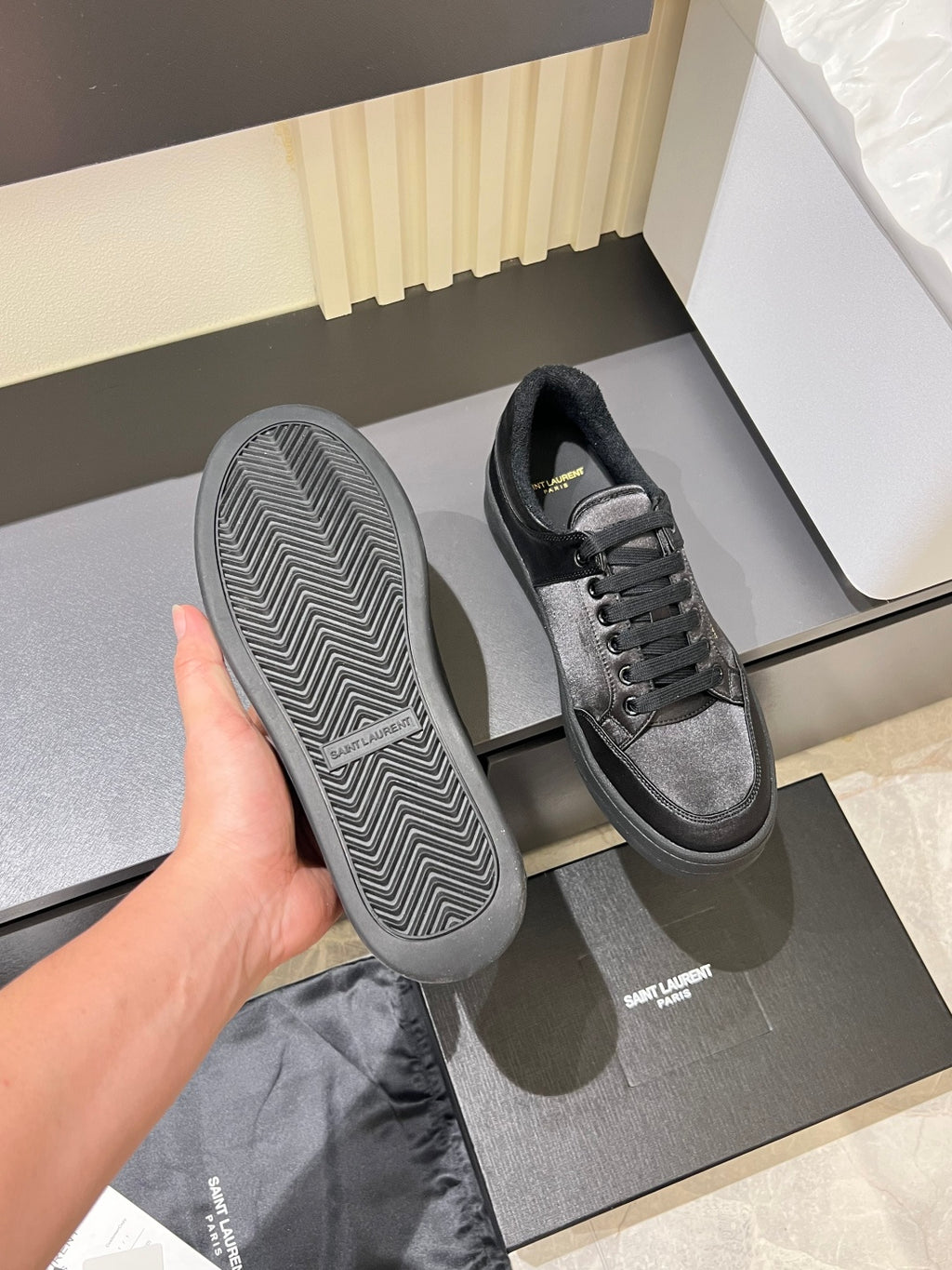 Yves Saint Laurent Sneaker