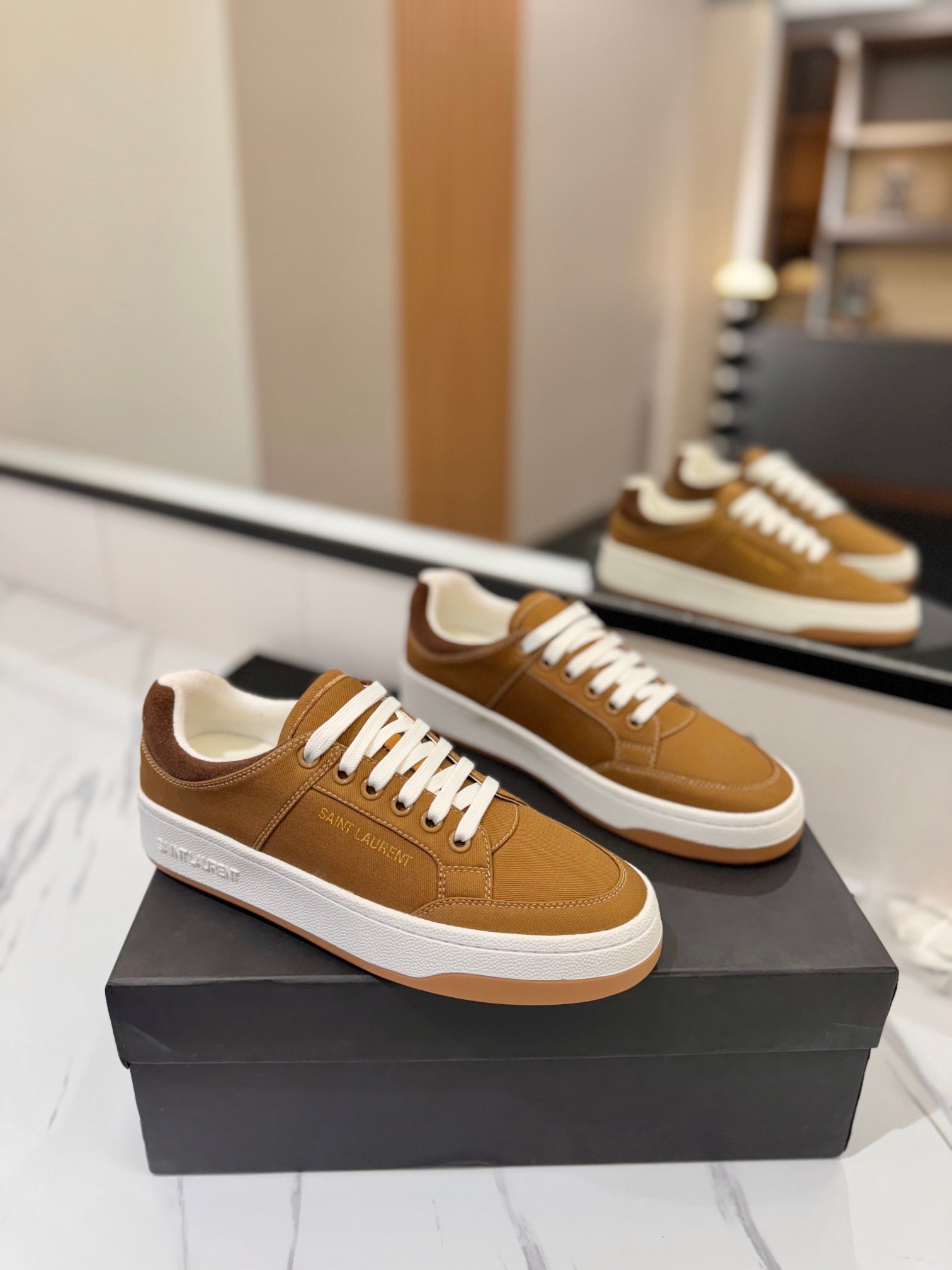 Saint Laurent Sneaker