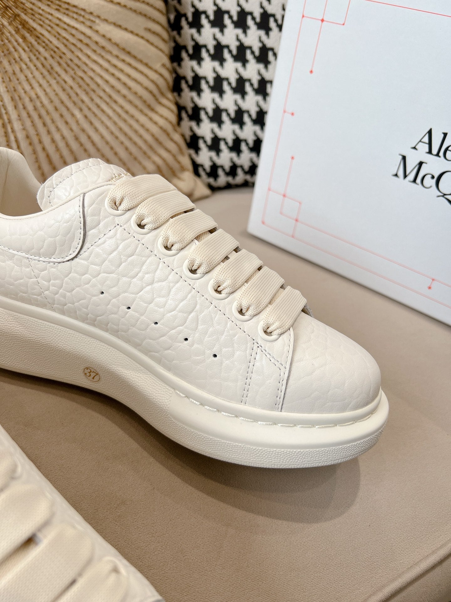 Alexander McQueen Sneaker