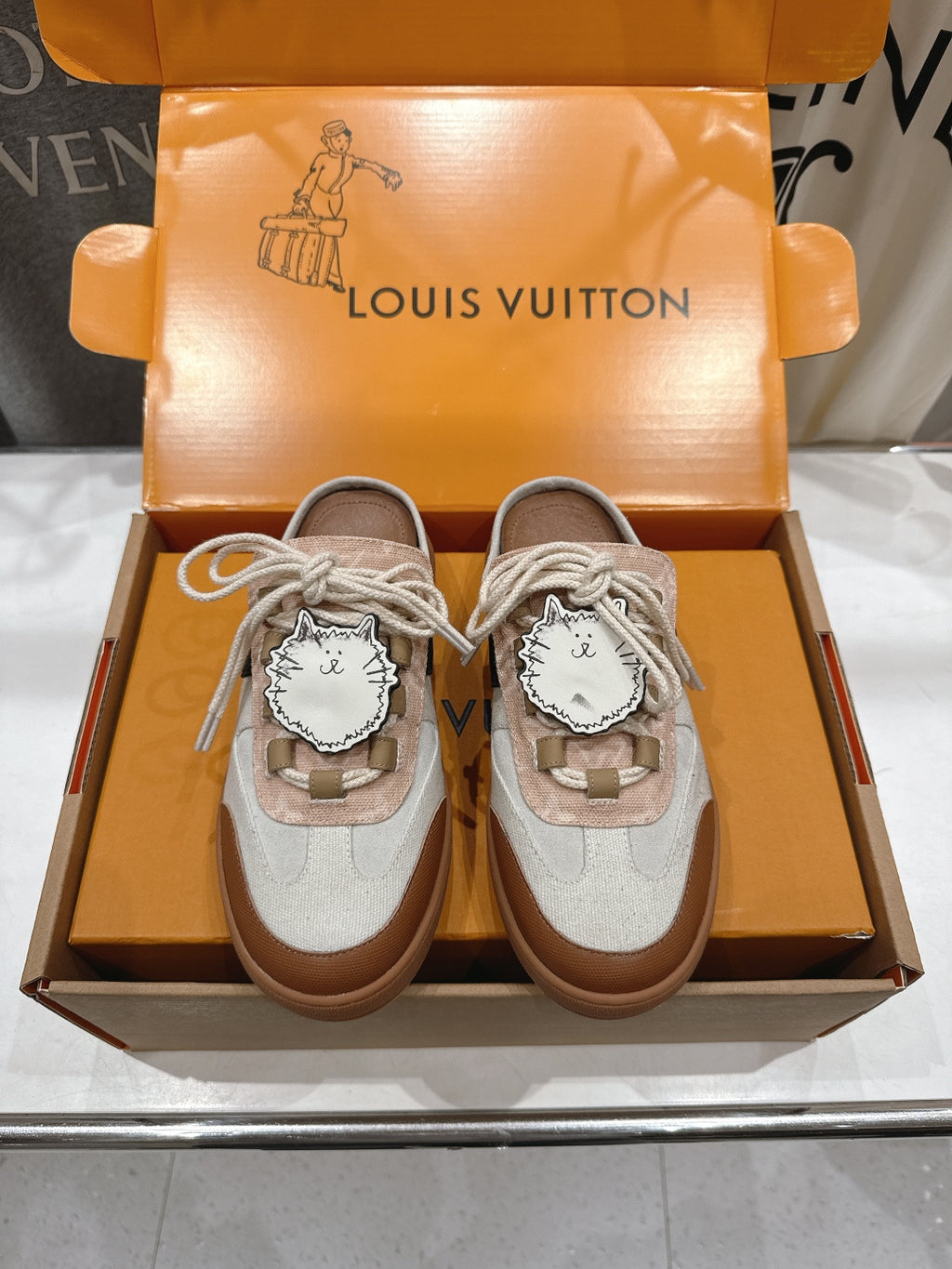 Louis Vuitton Sneaker