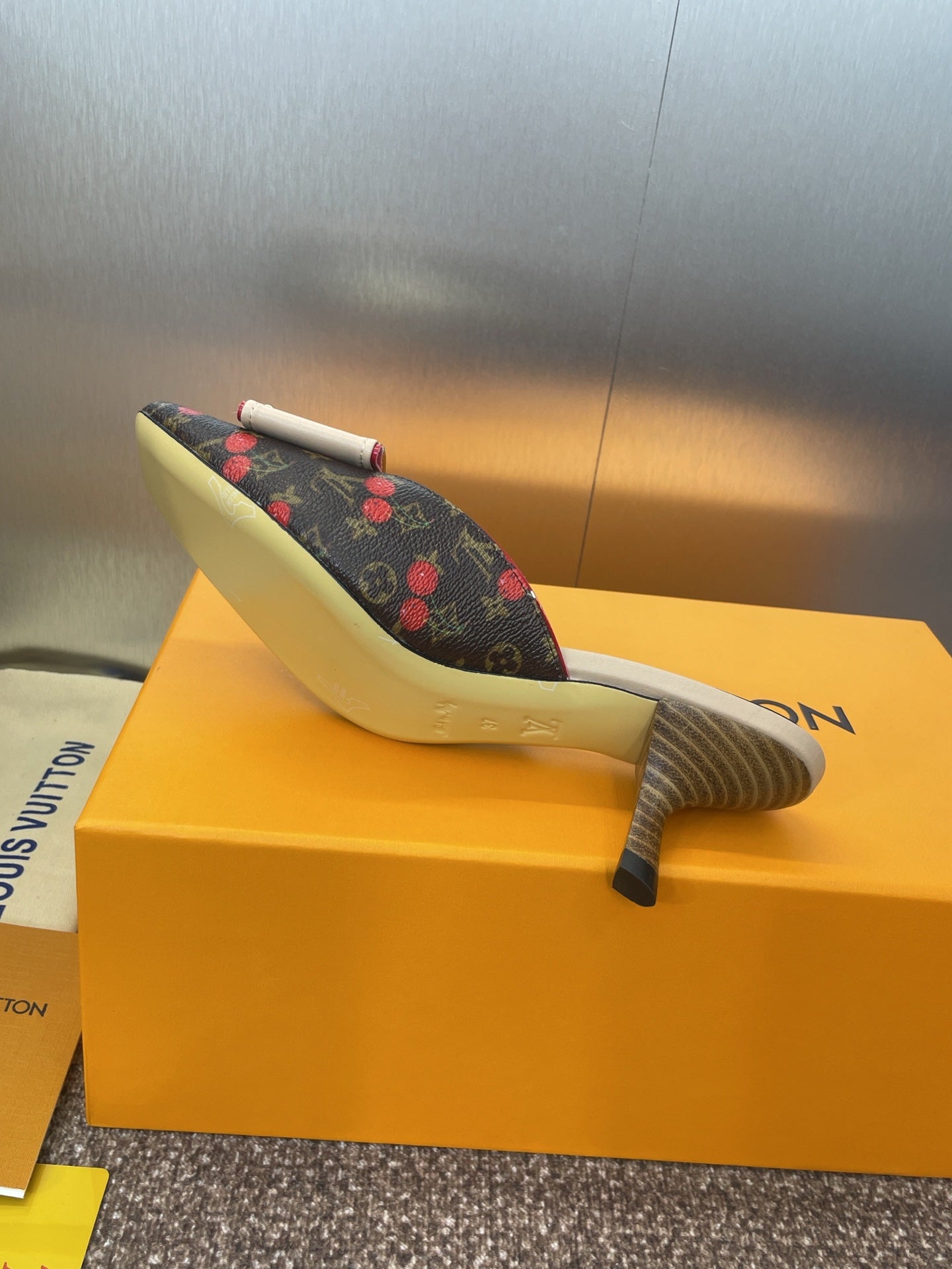 Louis Vuitton Topuklu