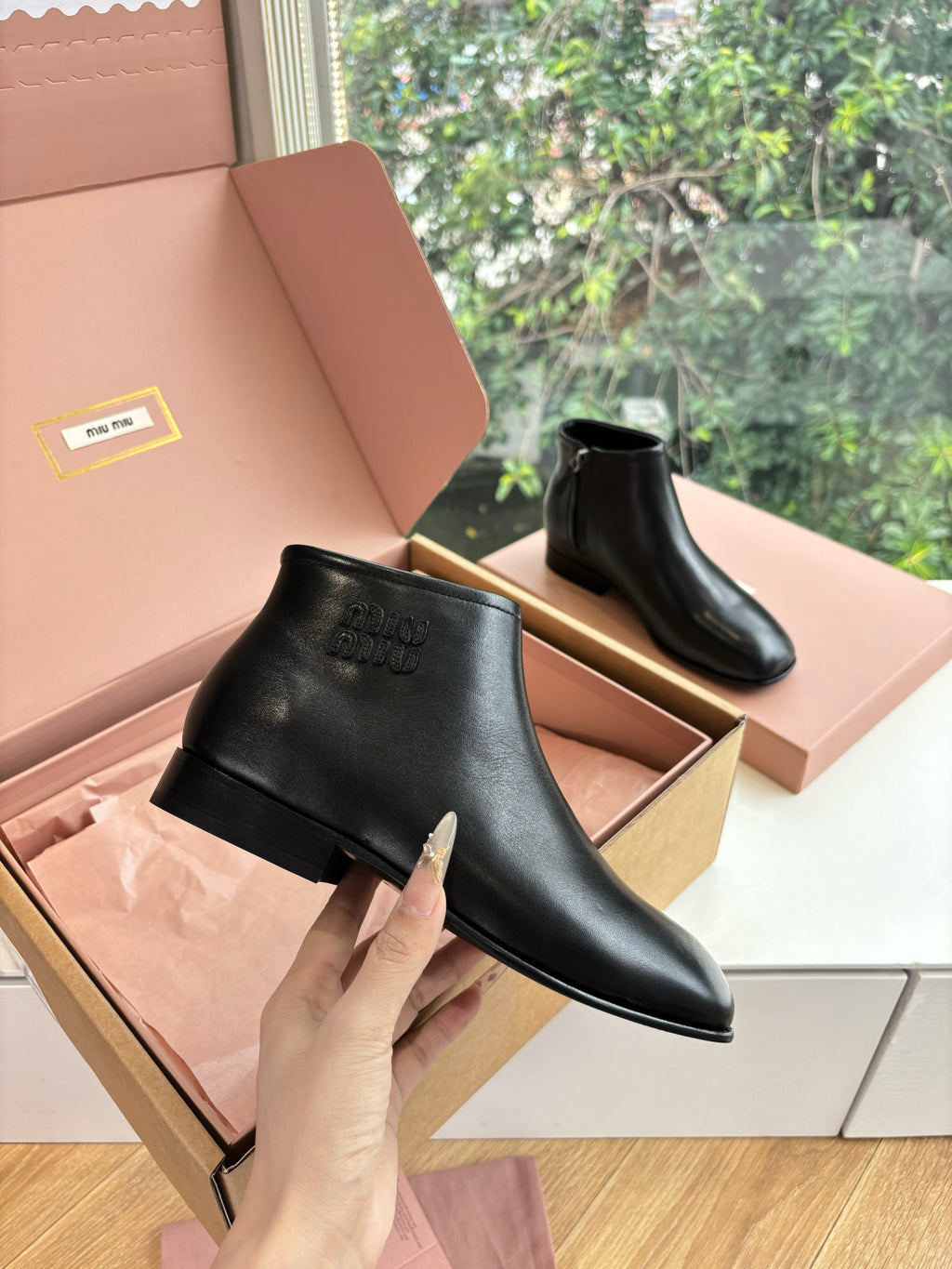 Miu Miu Deri Kısa Bot