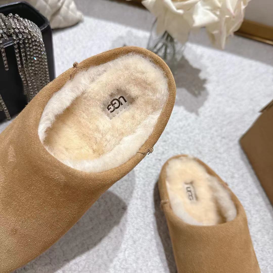 Ugg Slipper