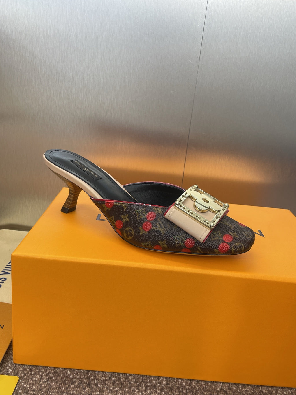 Louis Vuitton Topuklu