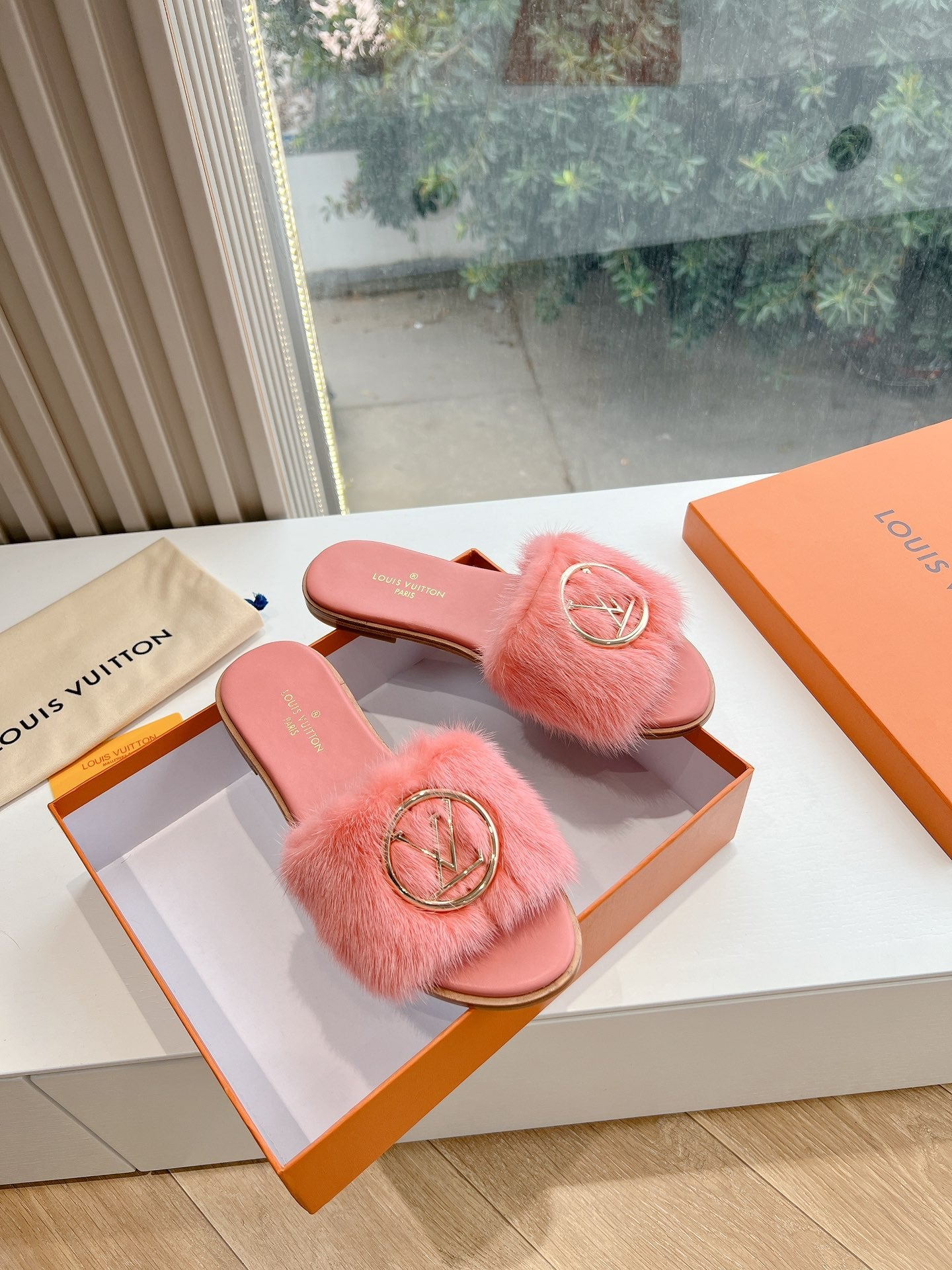 Louis Vuitton Slipper