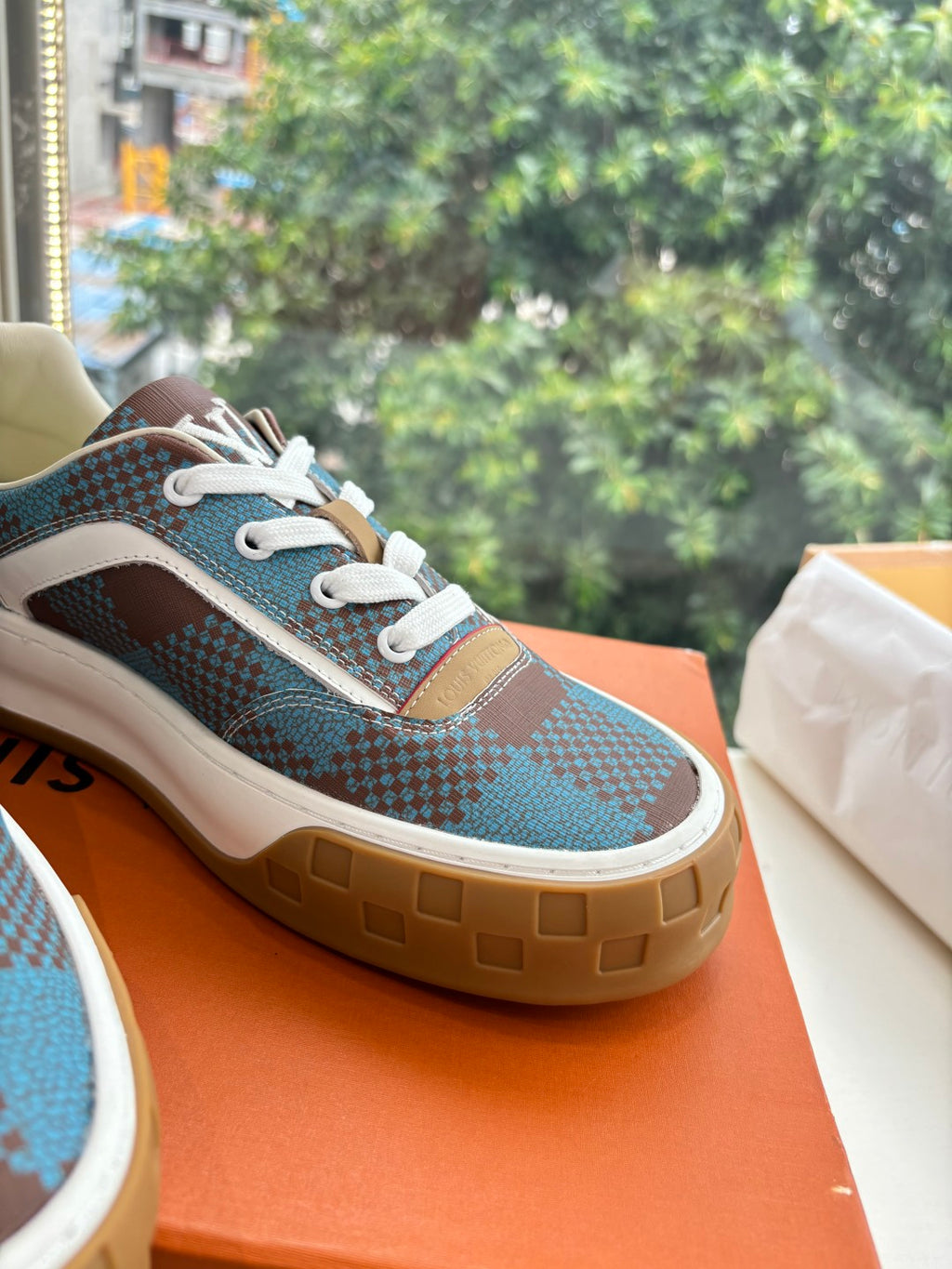 Louis Vuitton Sneaker