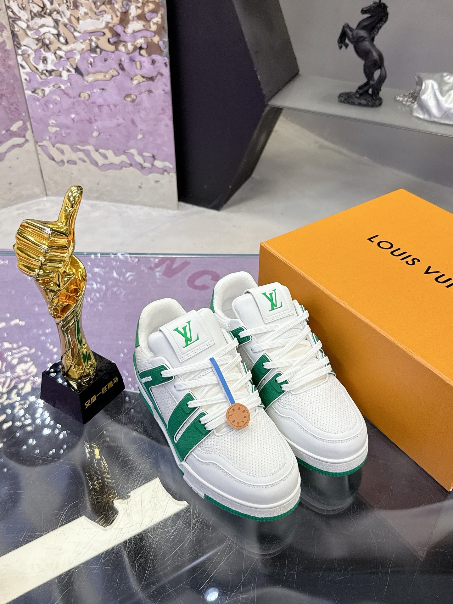 Louis Vuitton Sneaker