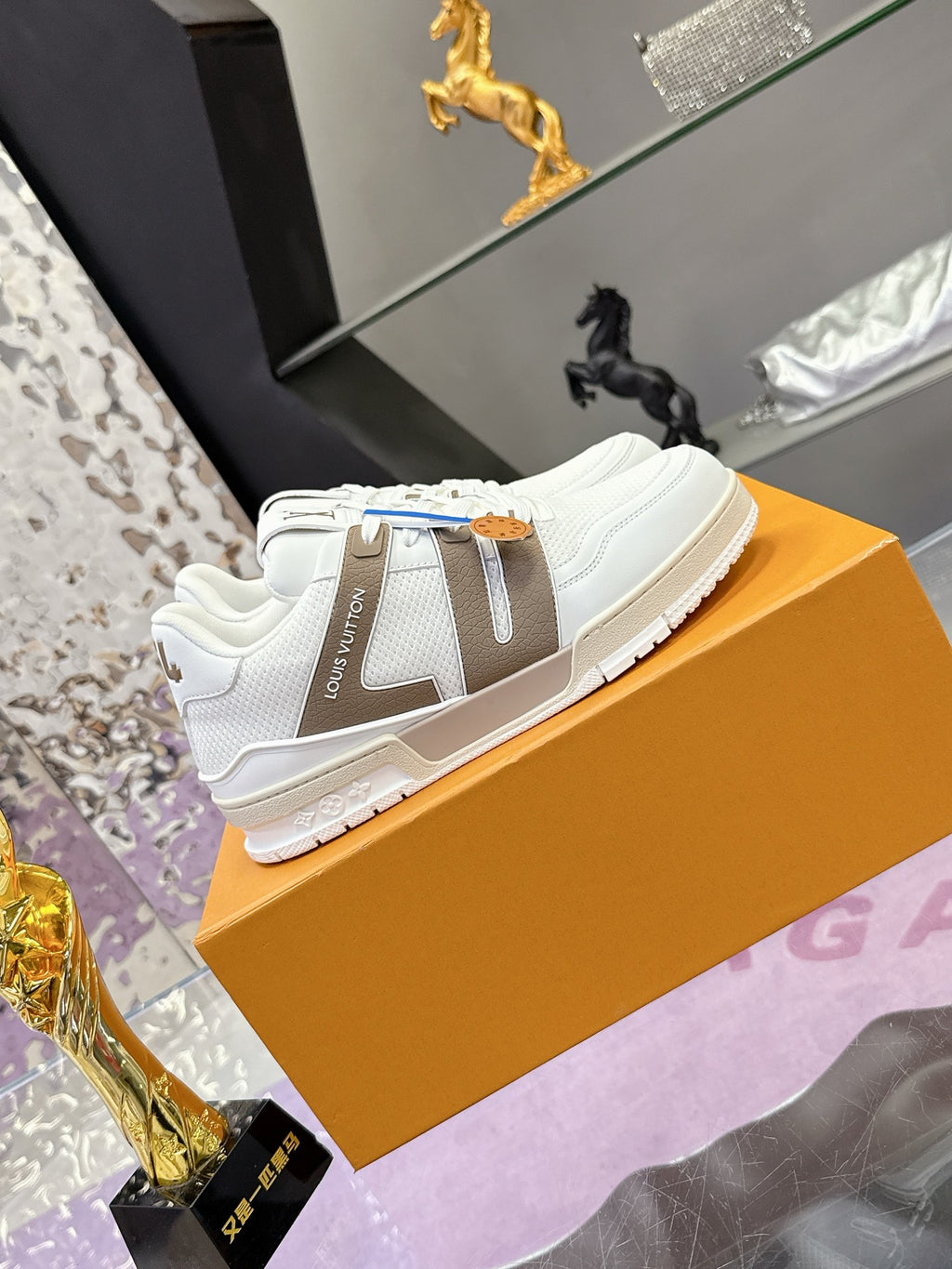 Louis Vuitton Sneaker