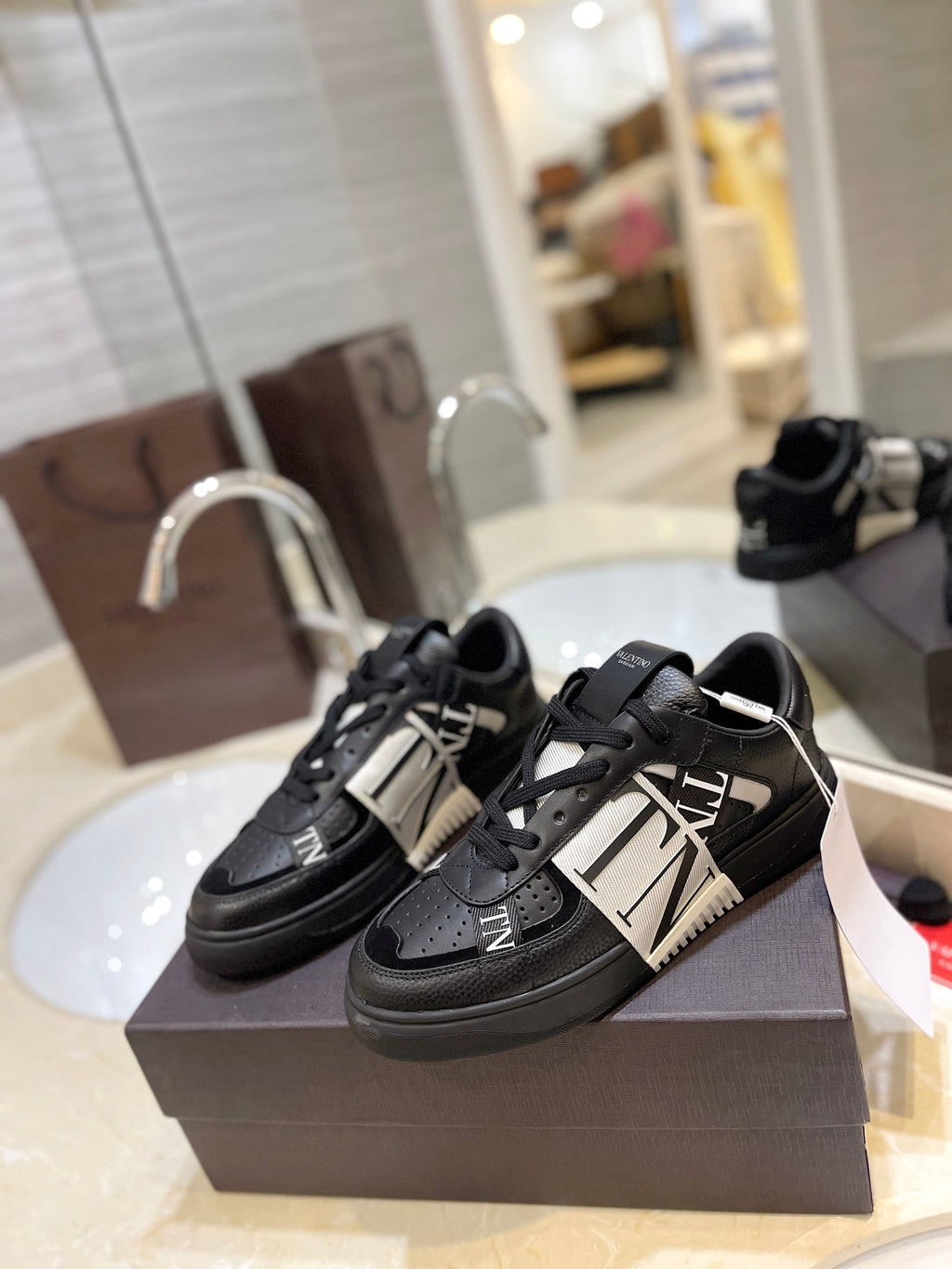 Valentino Sneaker