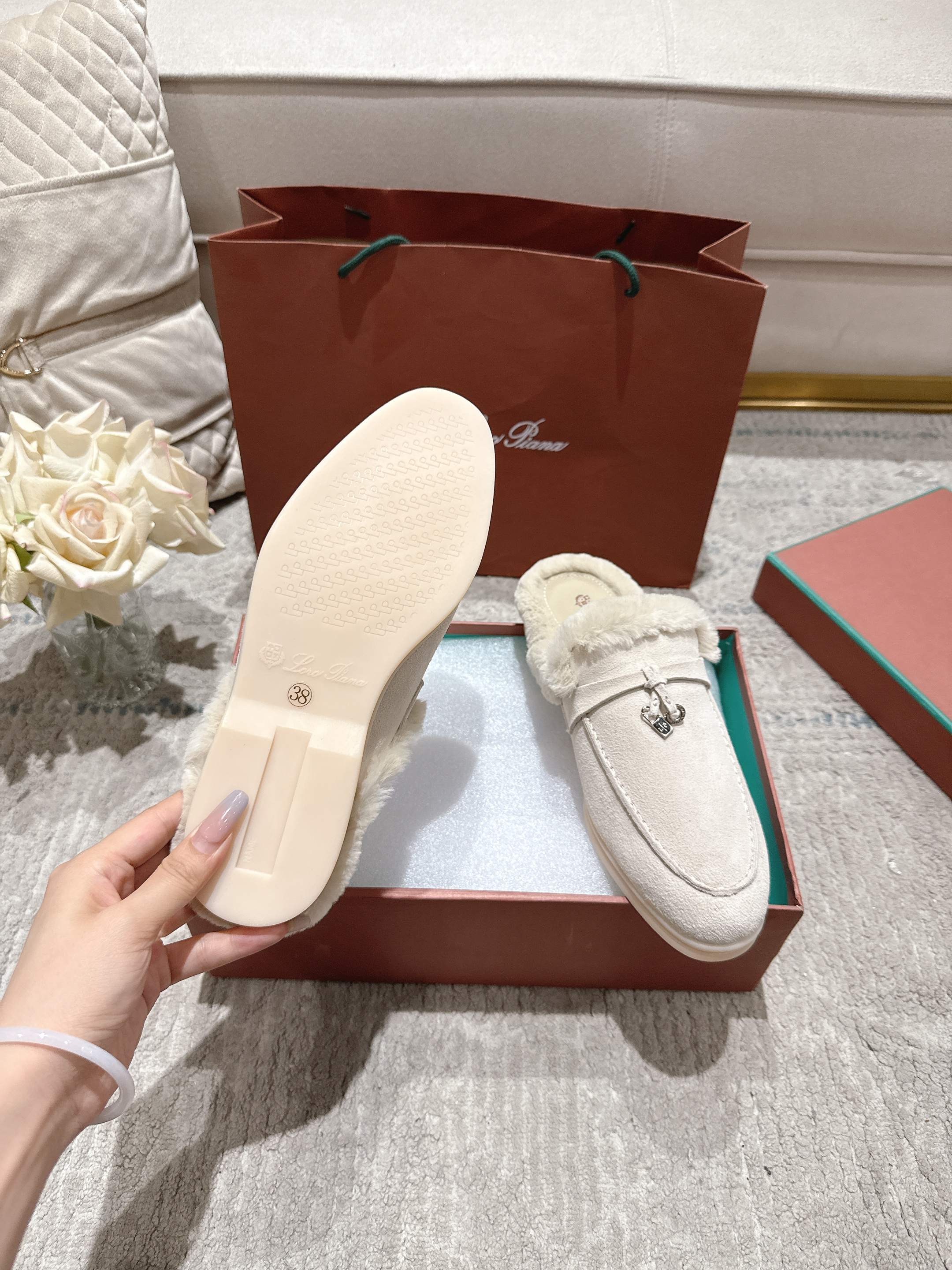 Loro Piana Slipper