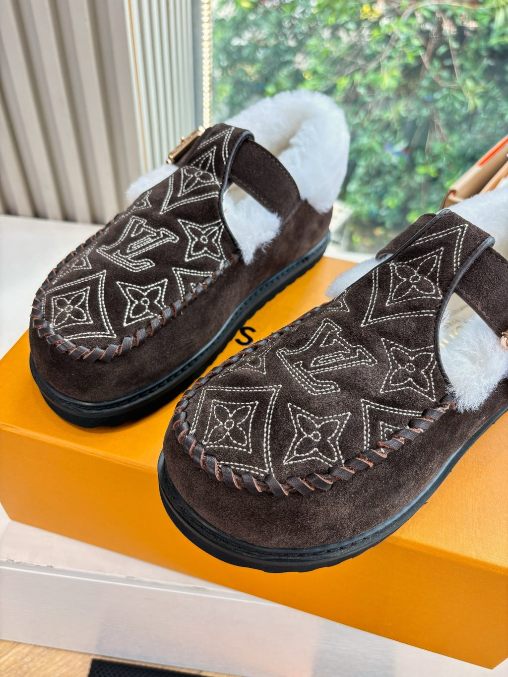 Louis Vuitton Slipper
