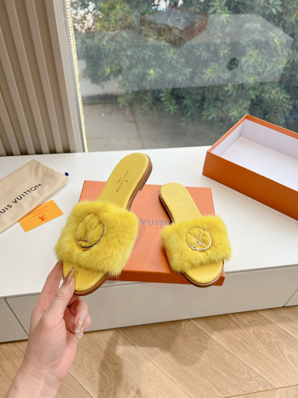 Louis Vuitton Slipper