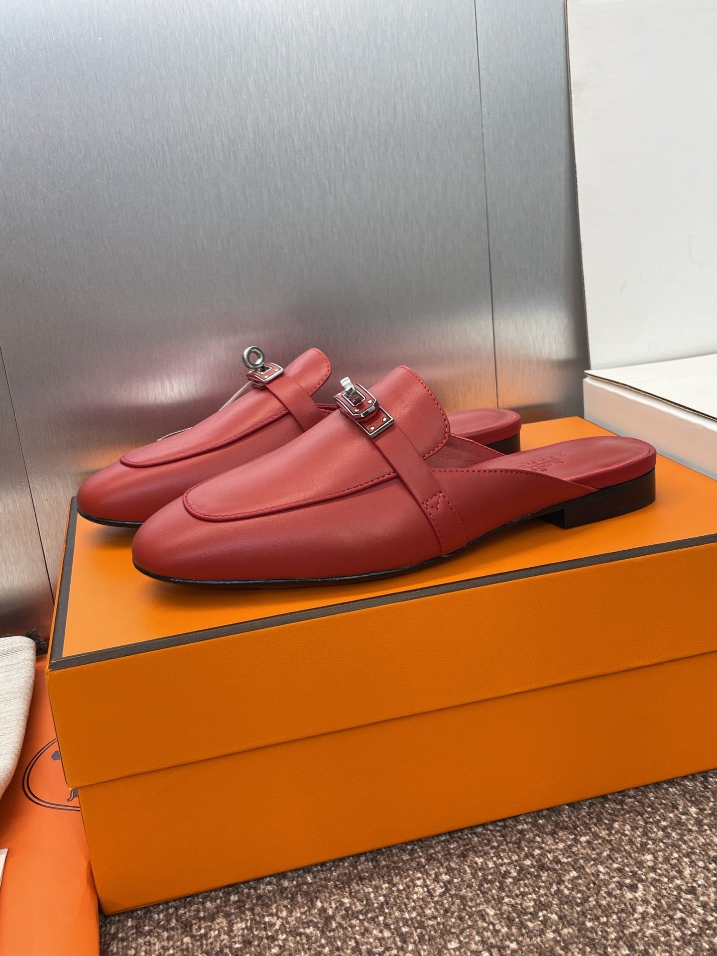 Hermes Slipper