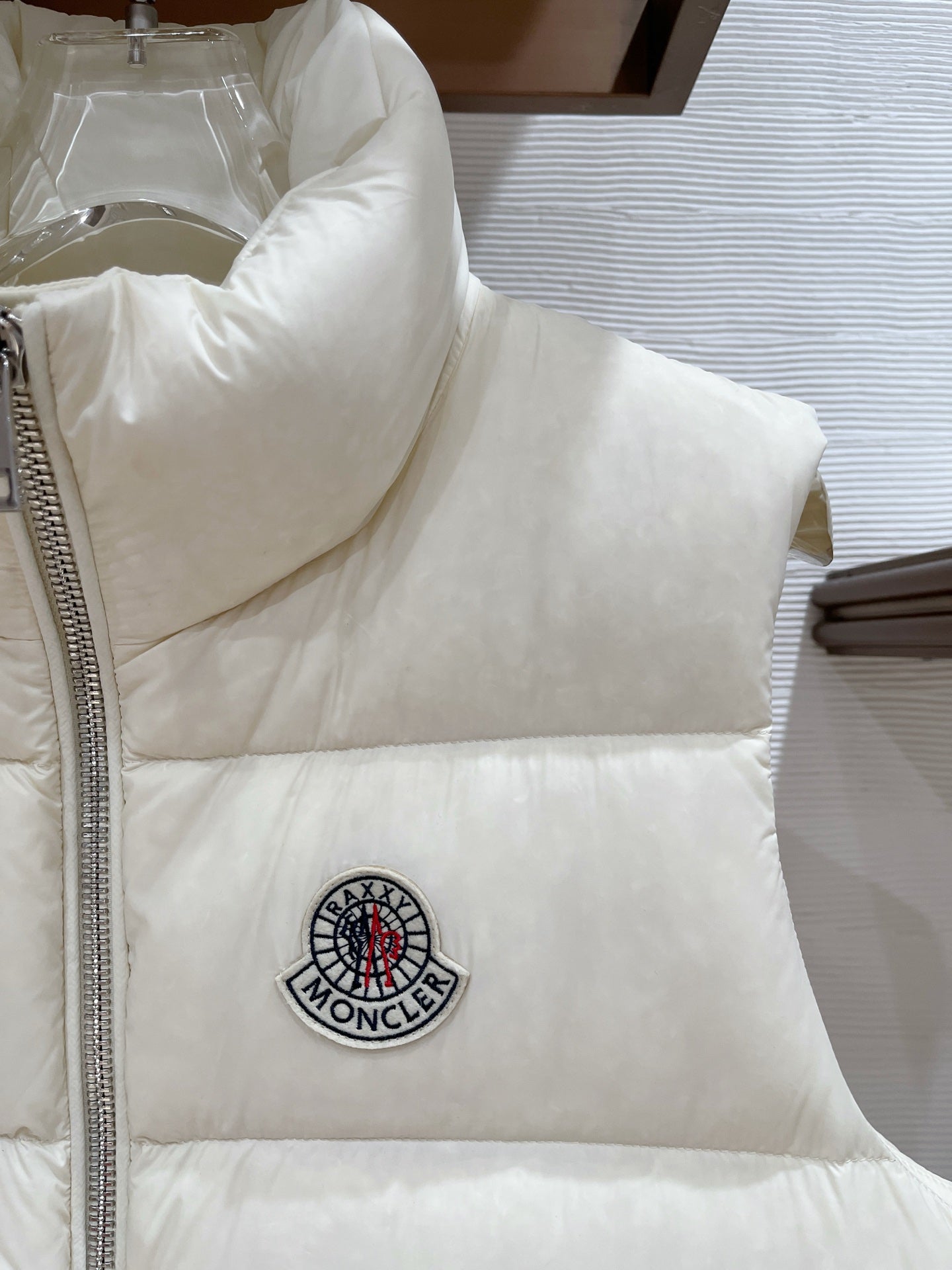 Moncler Yelek
