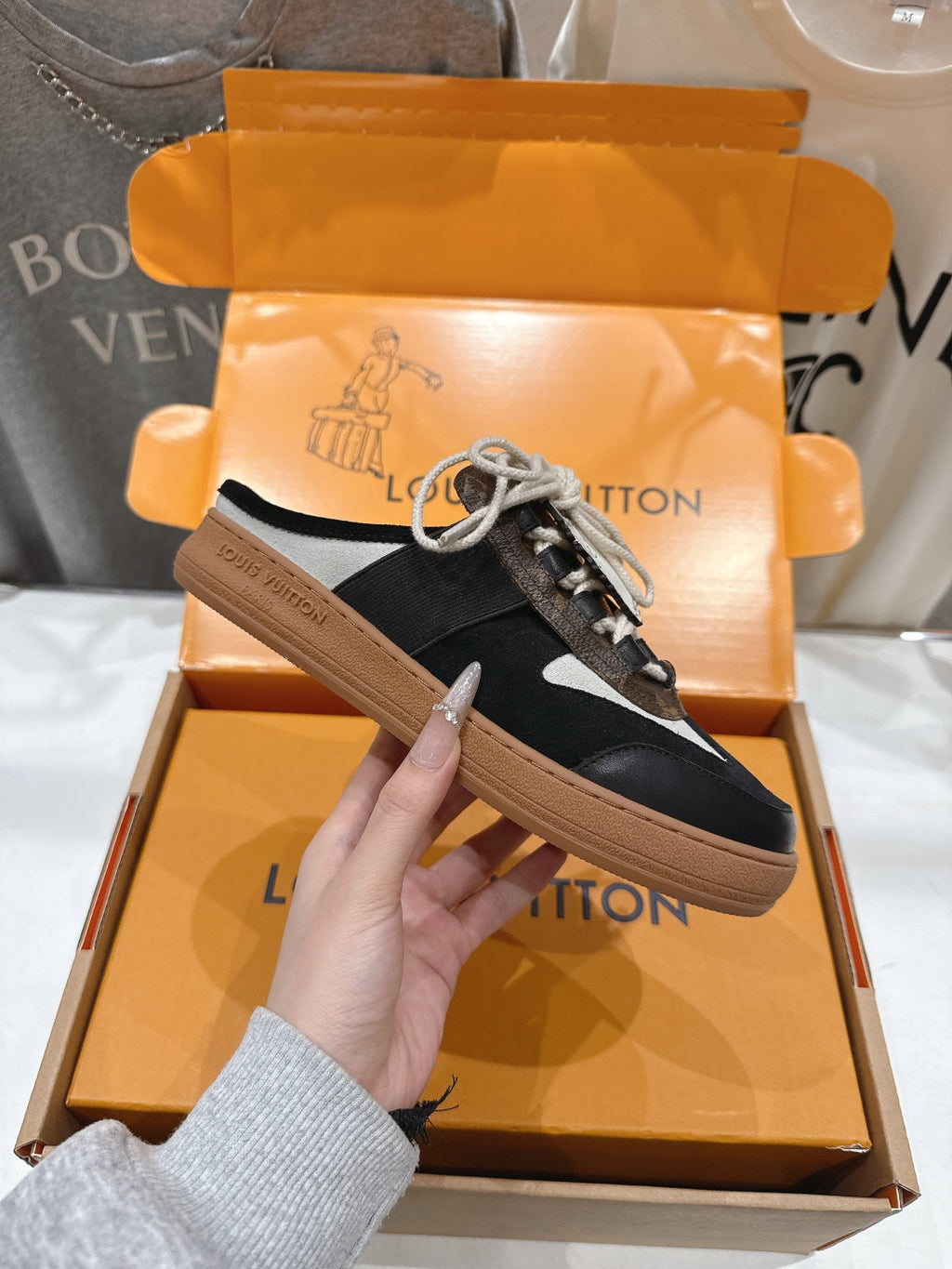 Louis Vuitton Sneaker