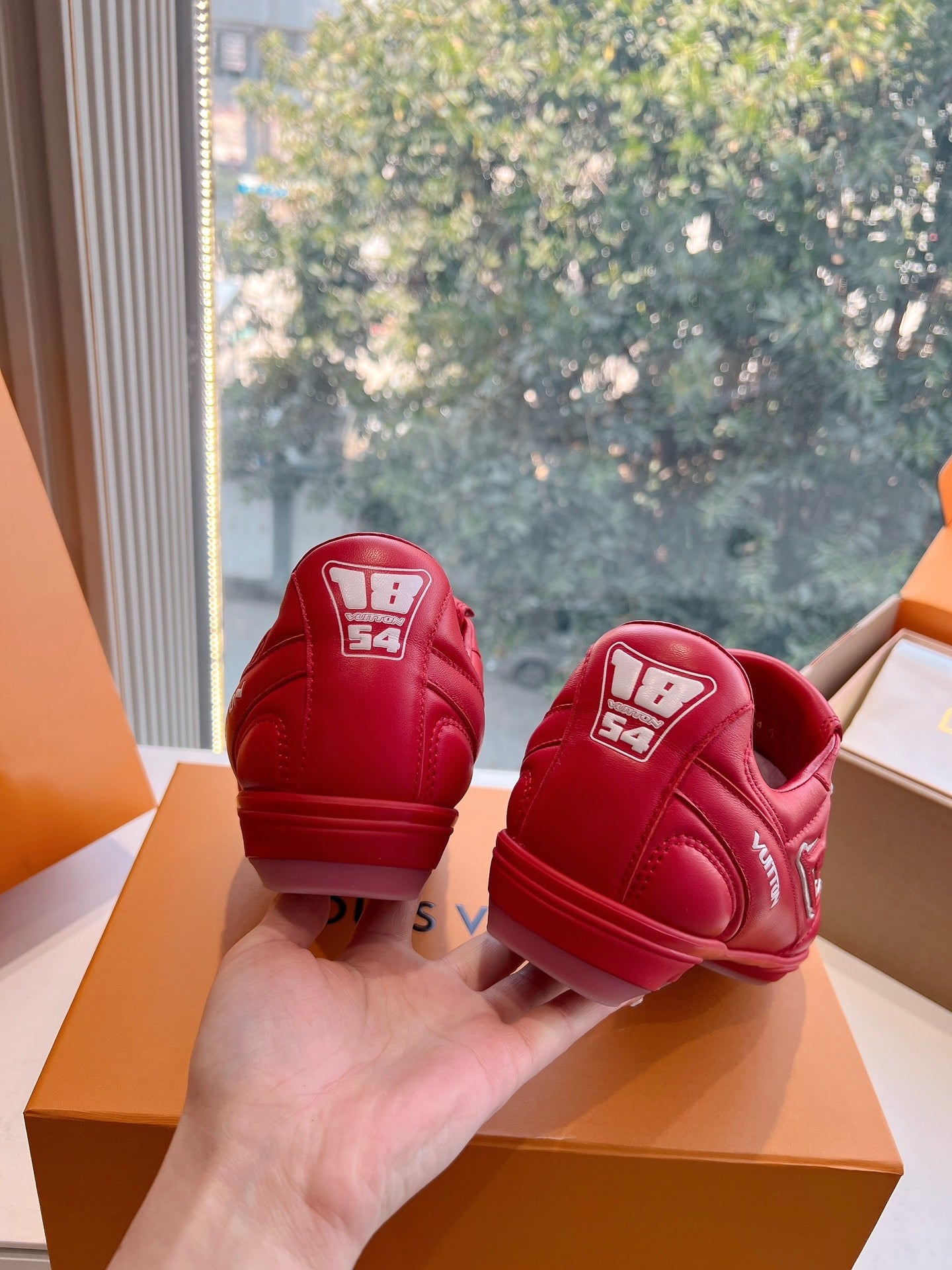 Louis Vuitton Sneaker