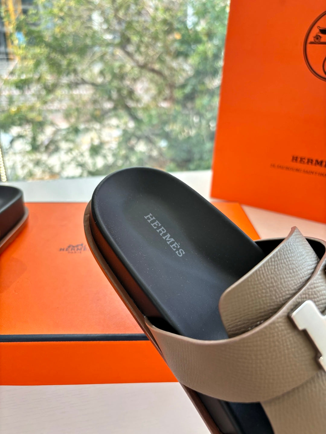 Hermes Slipper