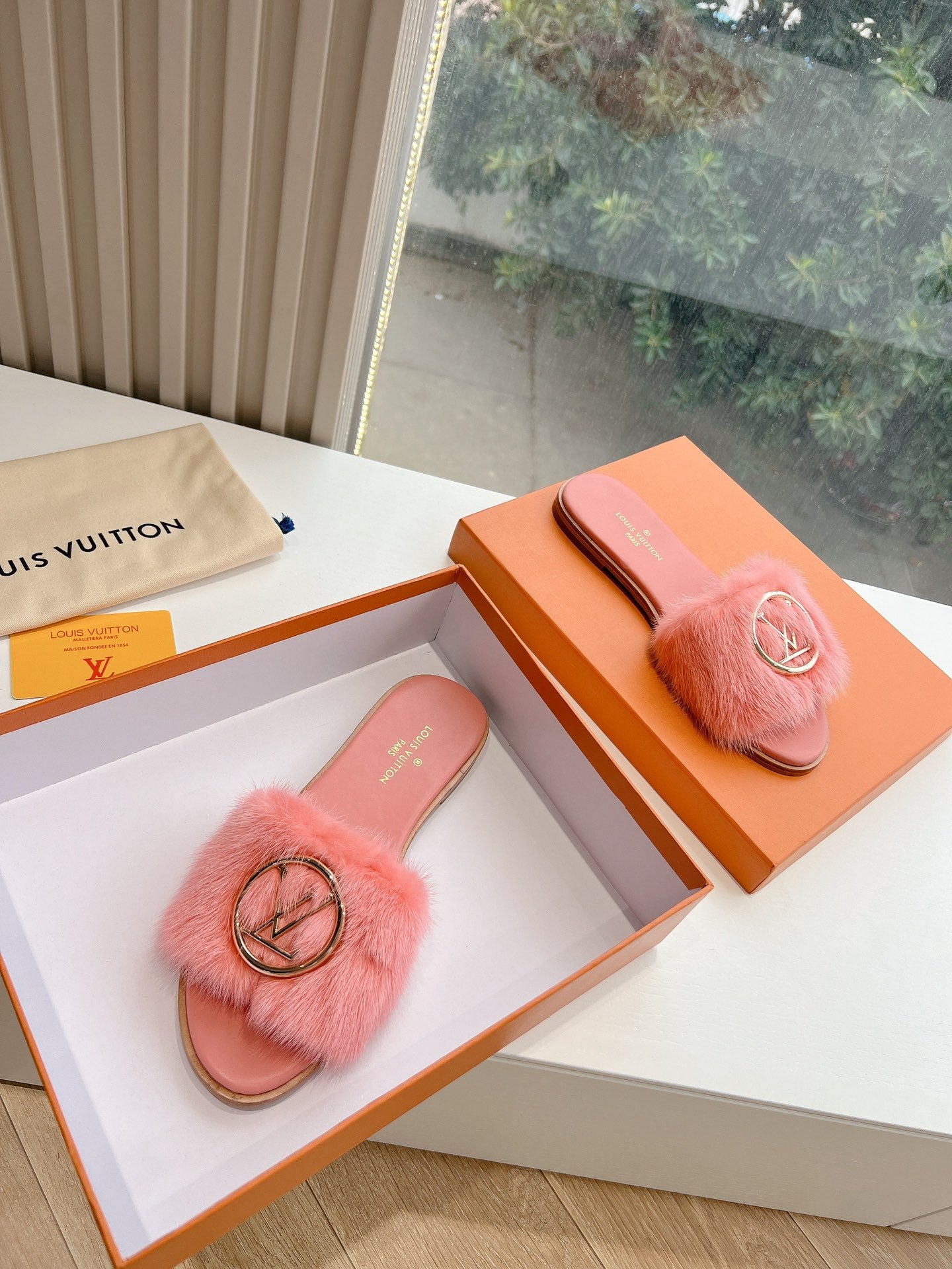 Louis Vuitton Slipper