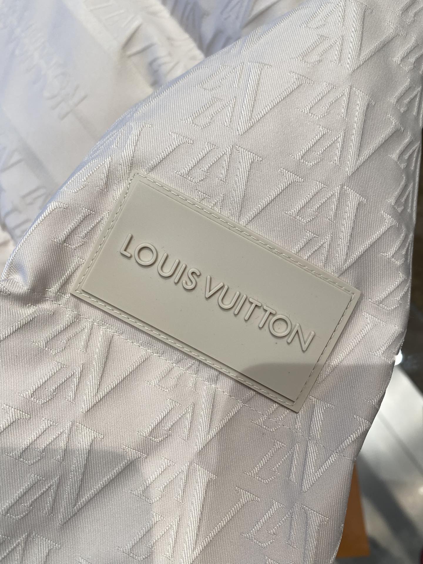 Louis Vuitton Mont