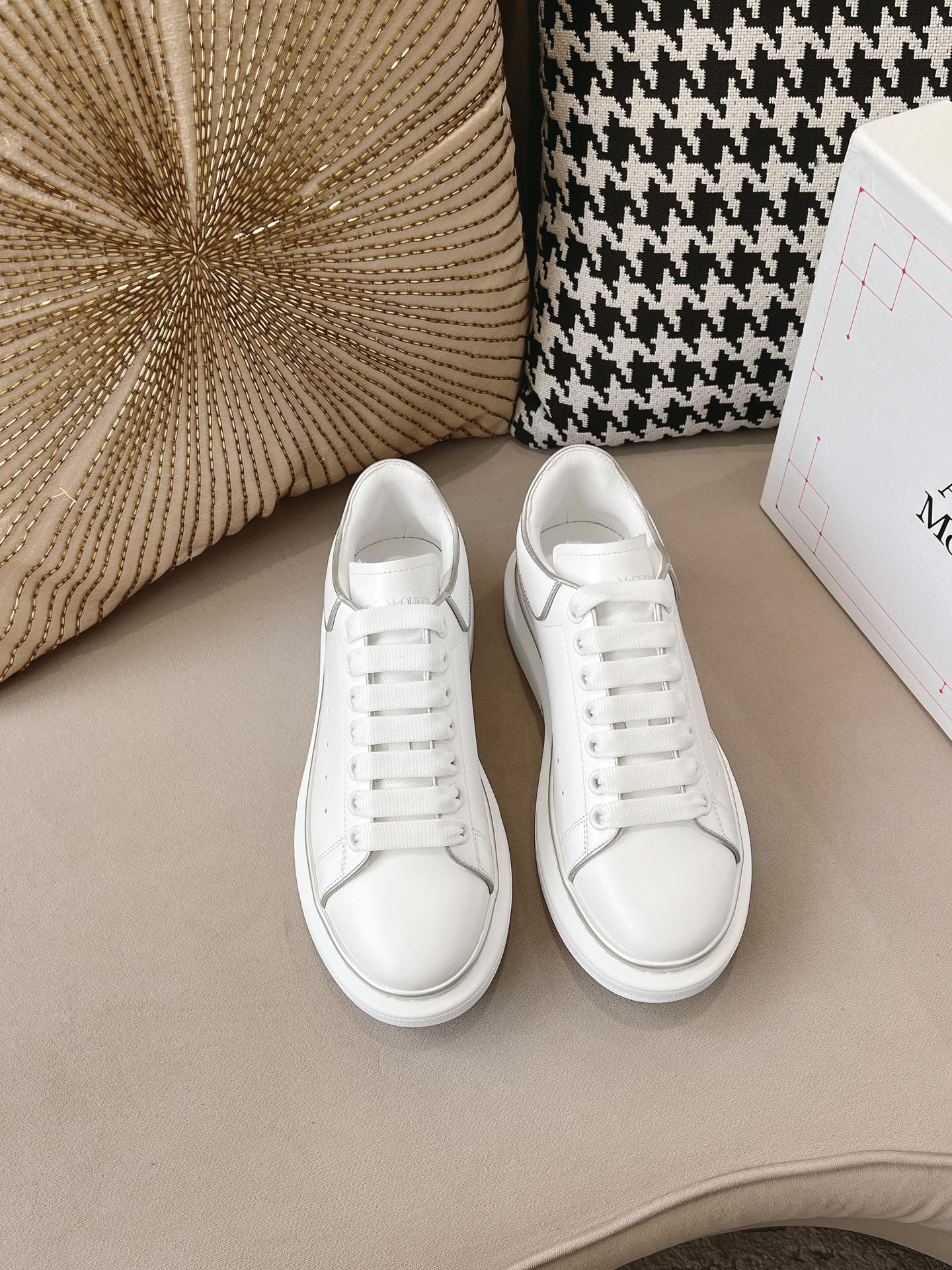 Alexander McQueen Sneaker