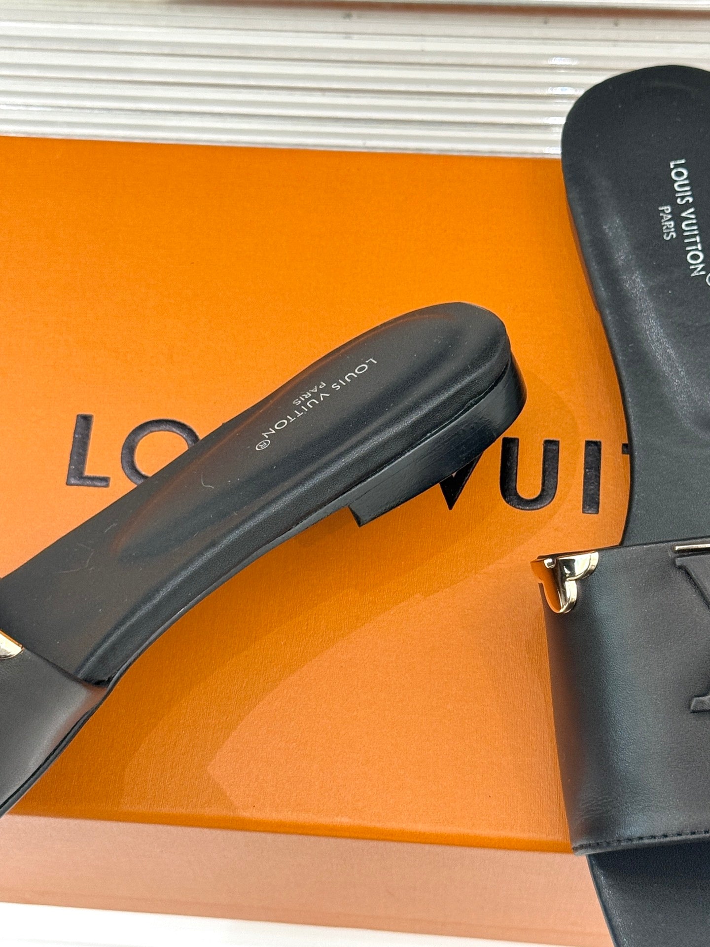Louis Vuitton Slipper