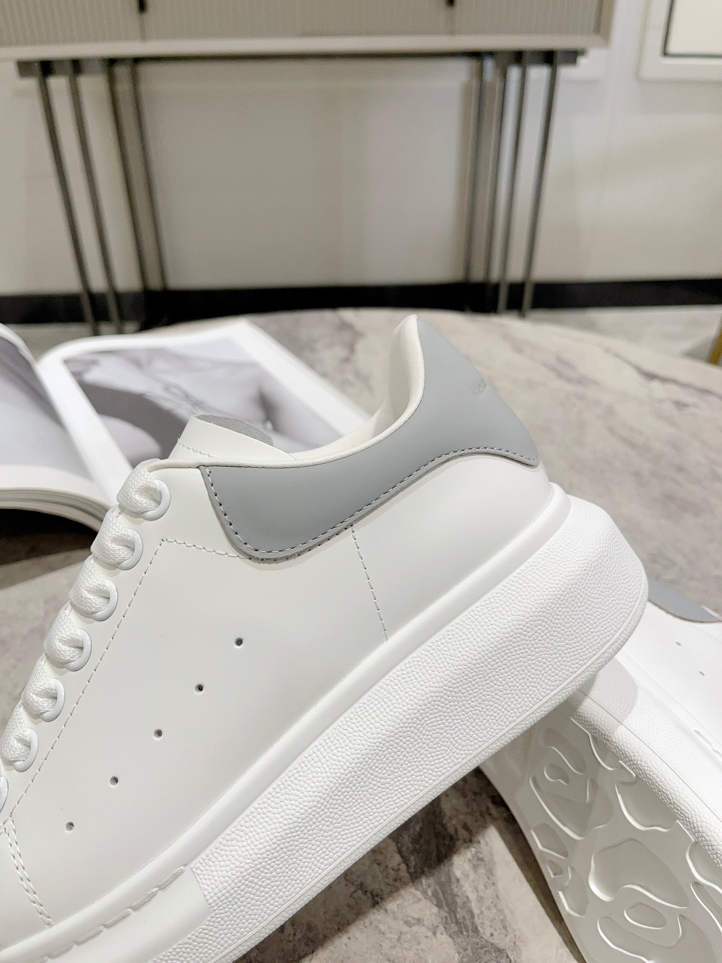 Alexander McQueen Sneaker