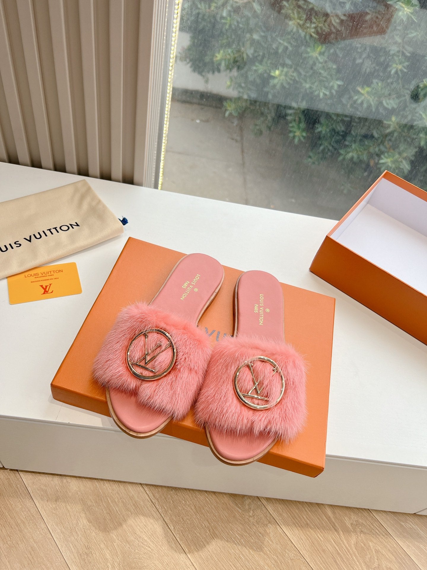 Louis Vuitton Slipper