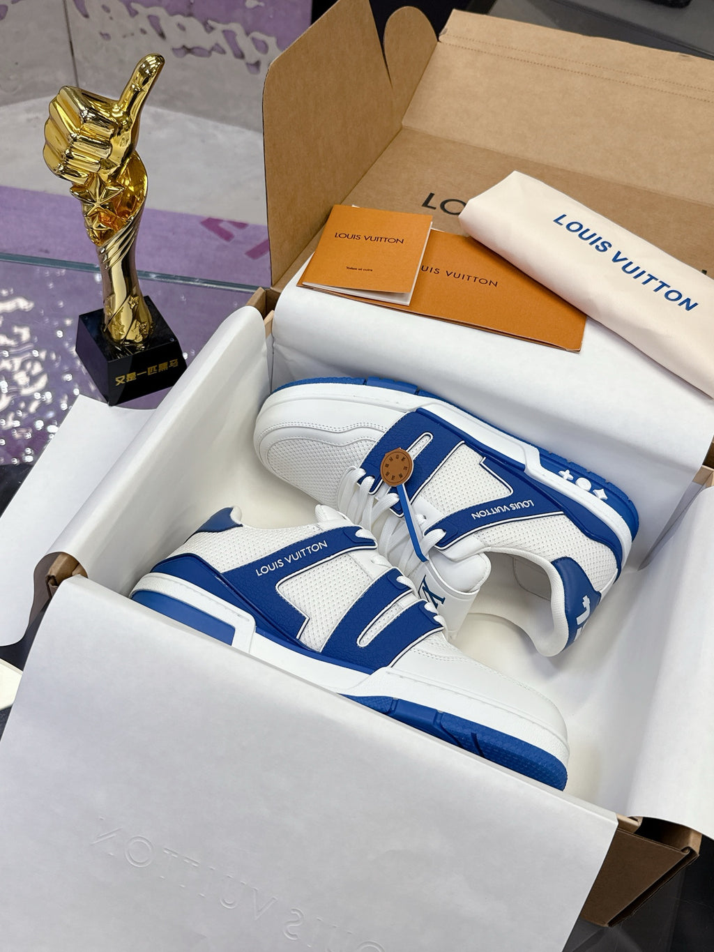 Louis Vuitton Sneaker