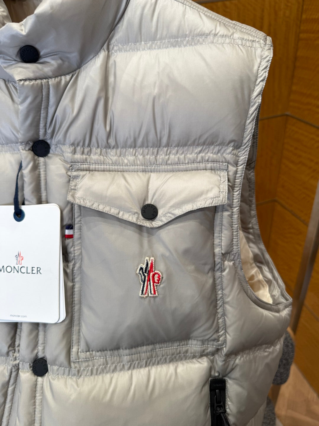 Moncler Yelek