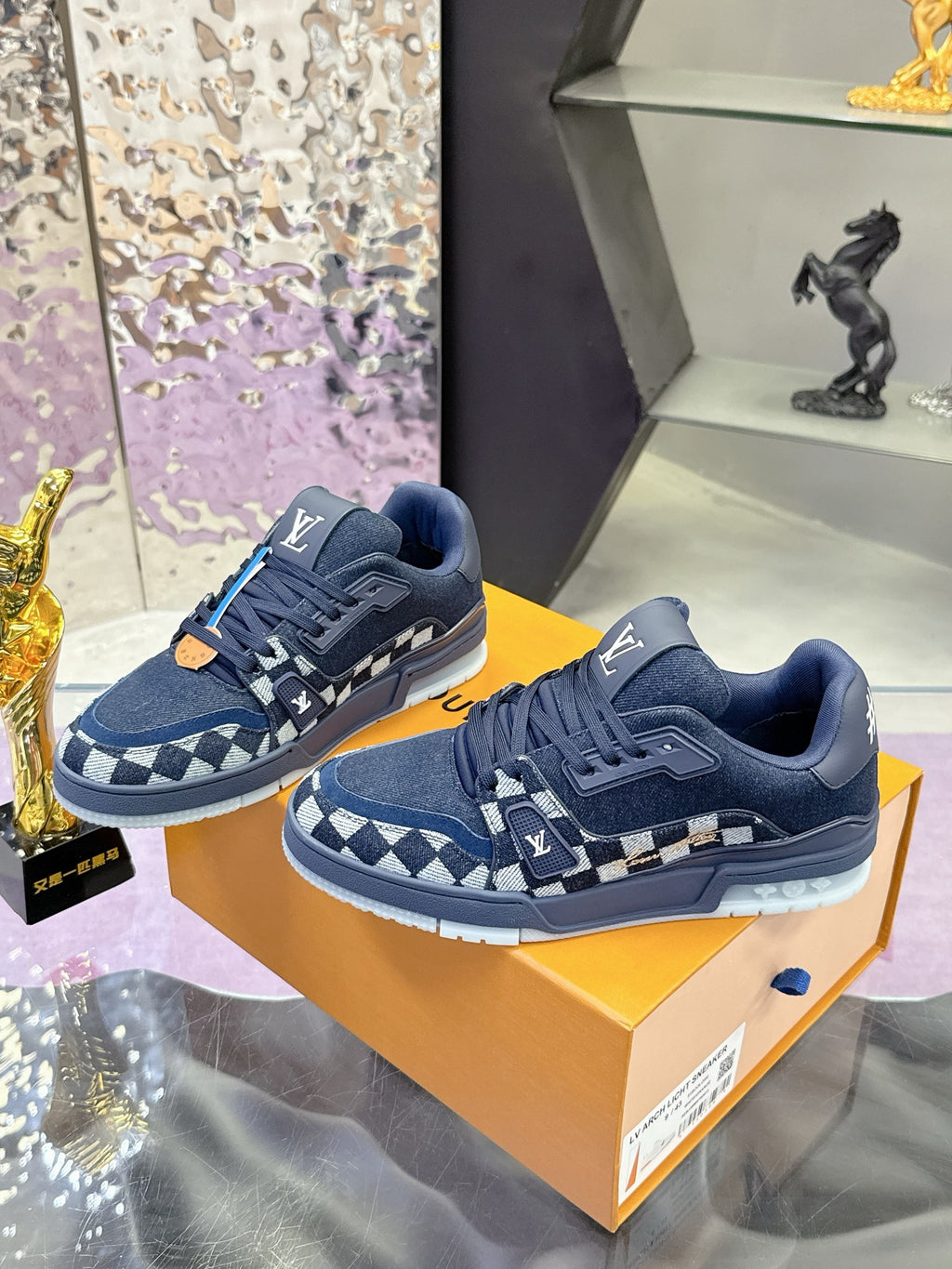 Louis Vuitton Sneaker