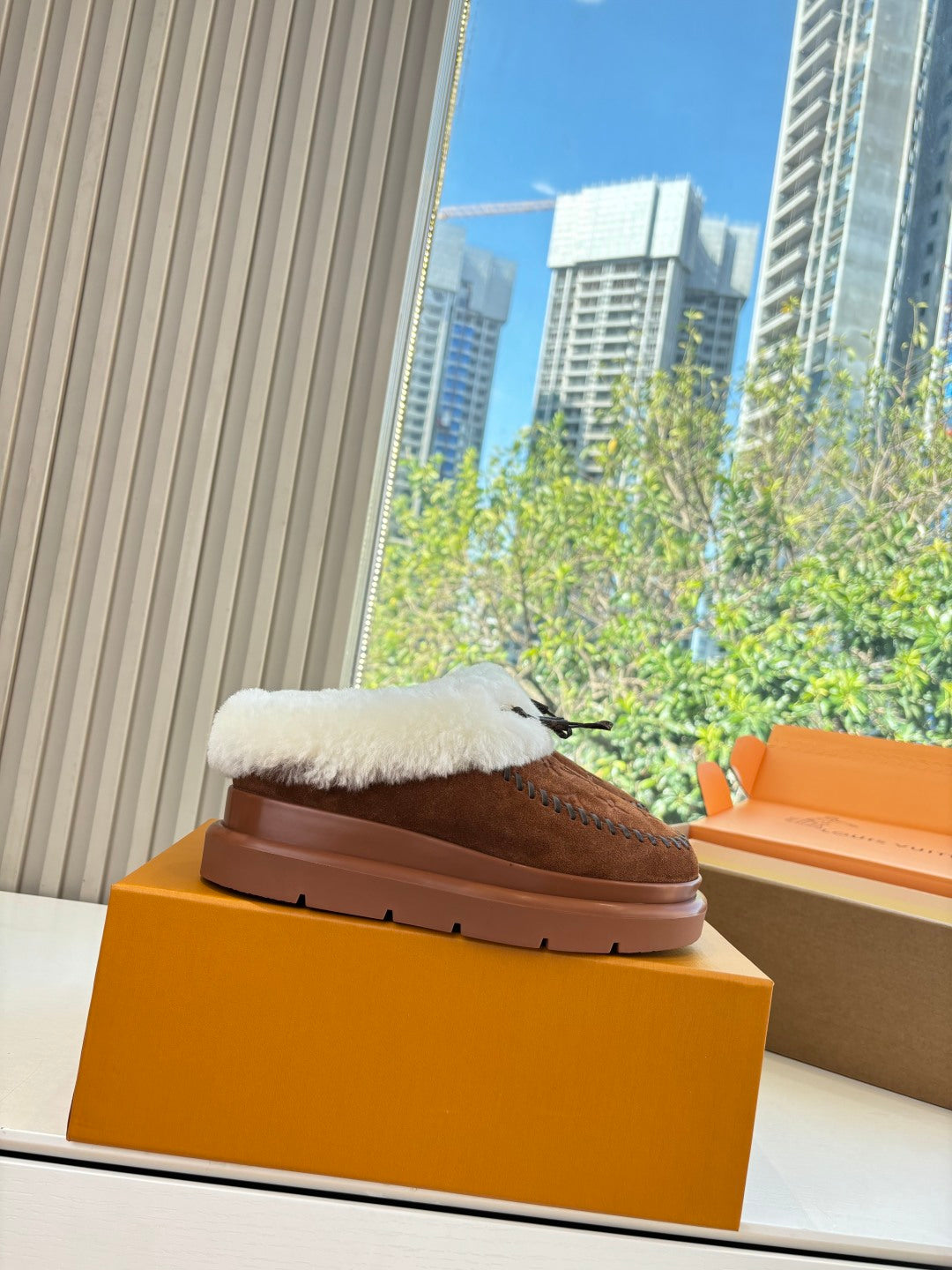 Louis Vuitton Slipper