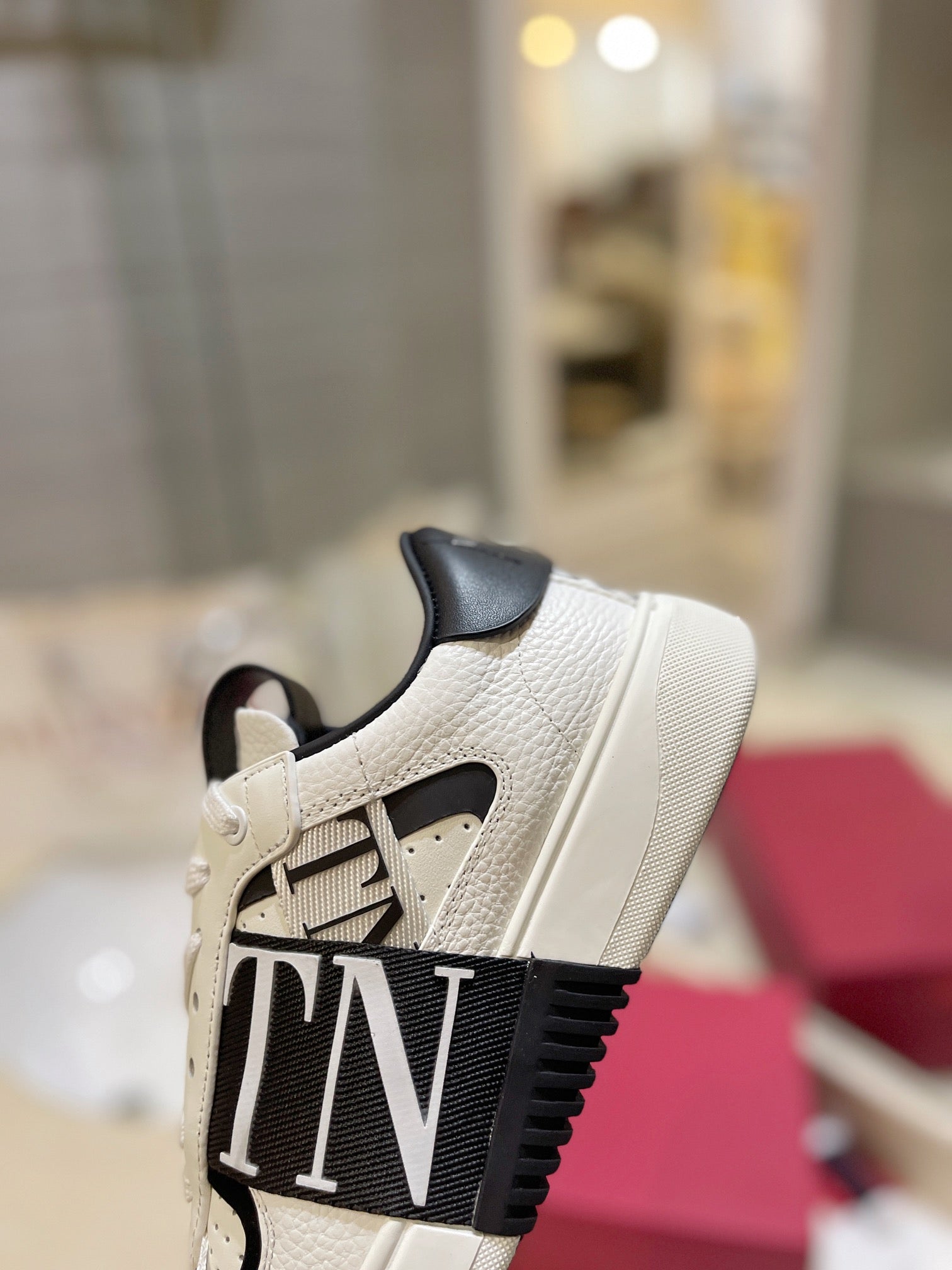Valentino Sneaker