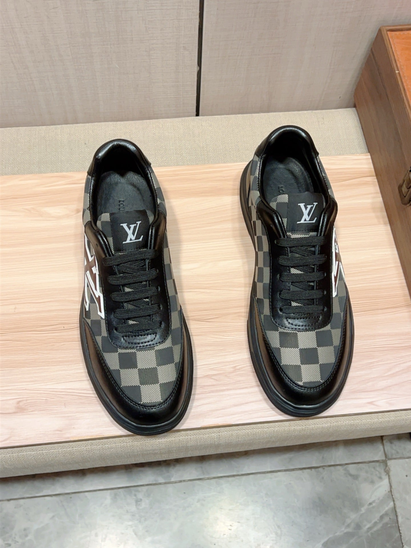 Louis Vuitton Sneaker