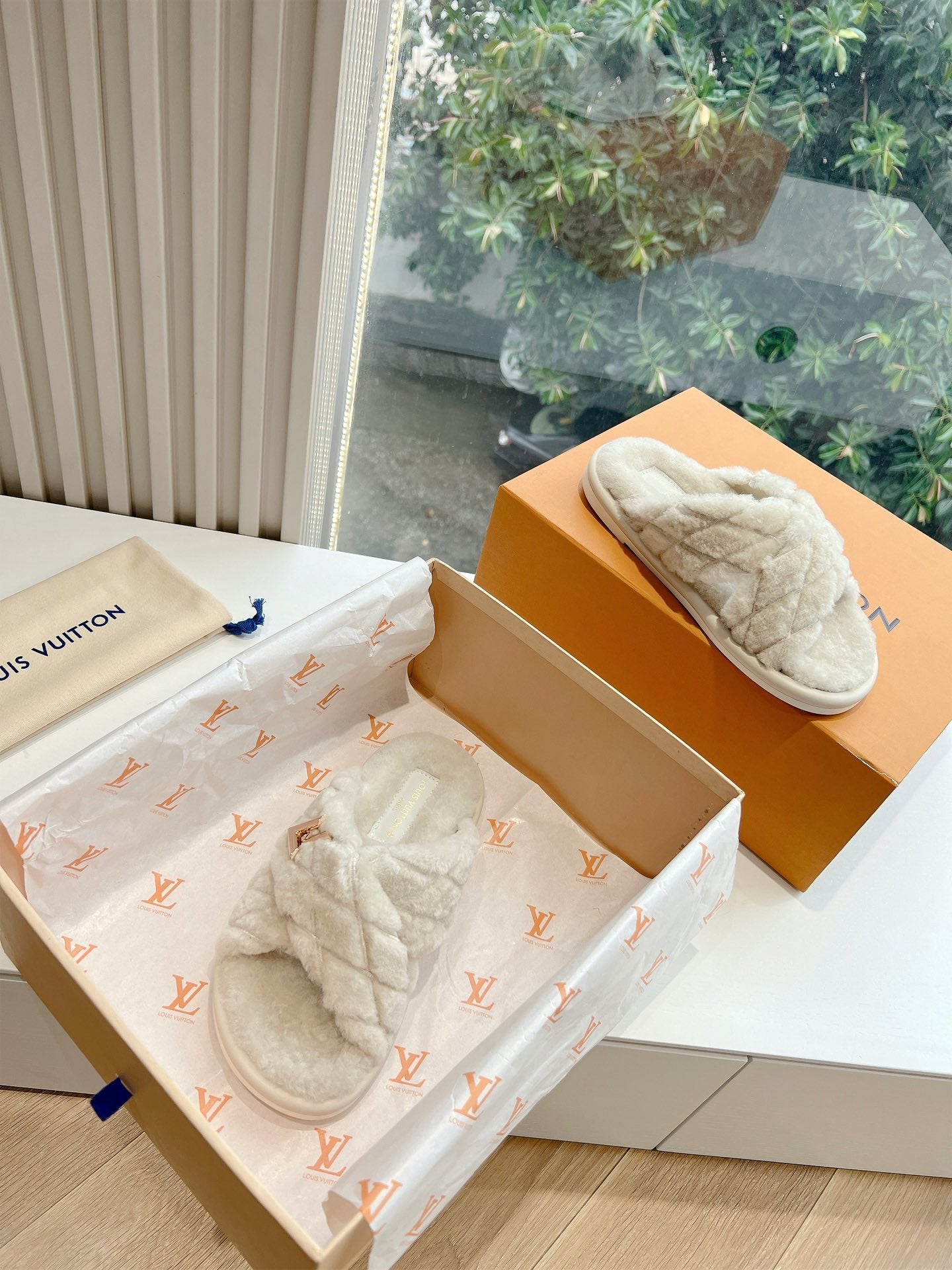 Louis Vuitton Slipper