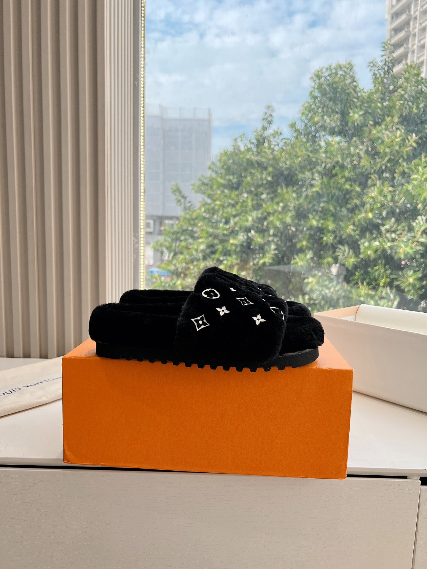 Louis Vuitton Slipper