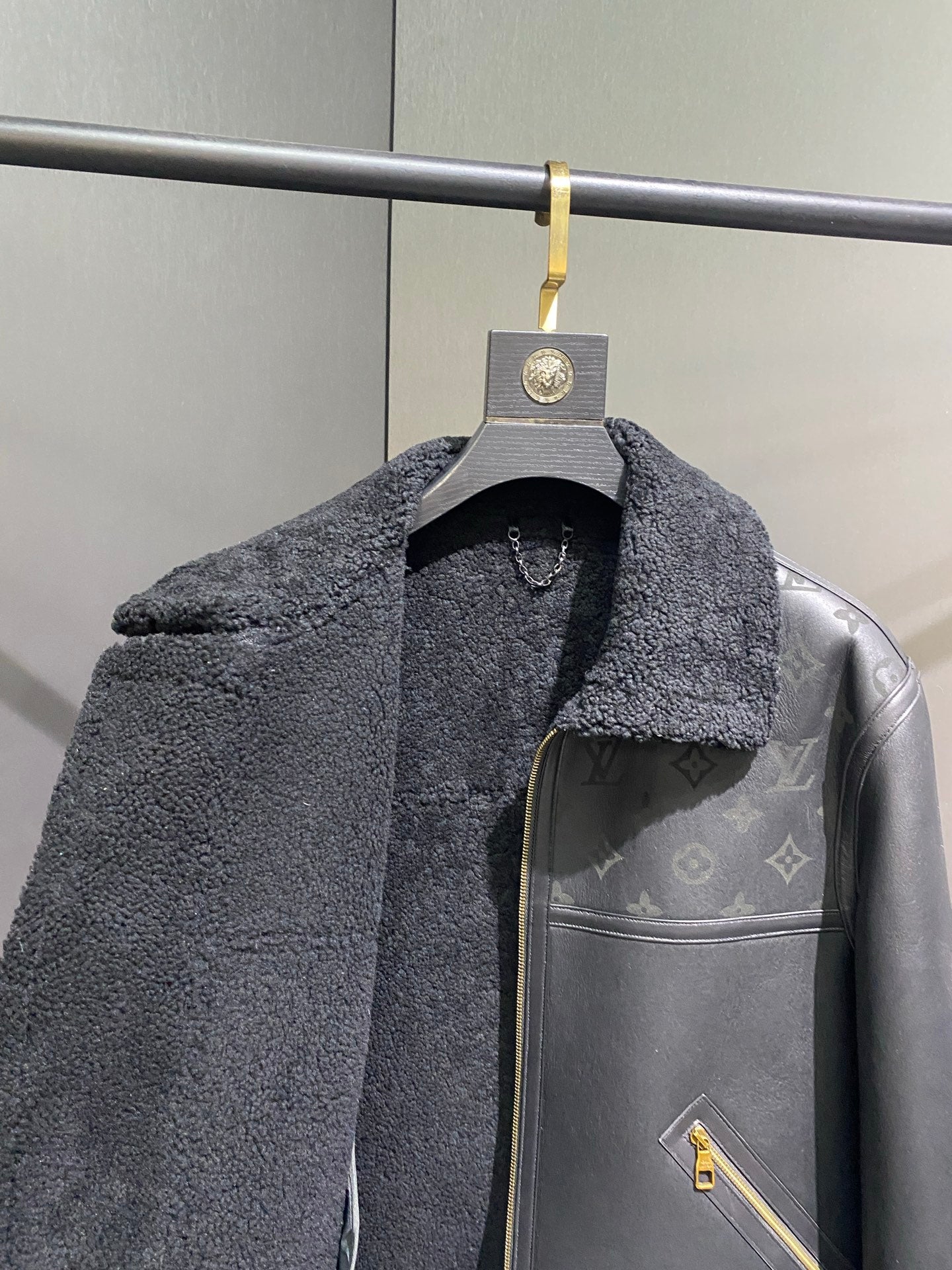 Louis Vuitton Deri Mont