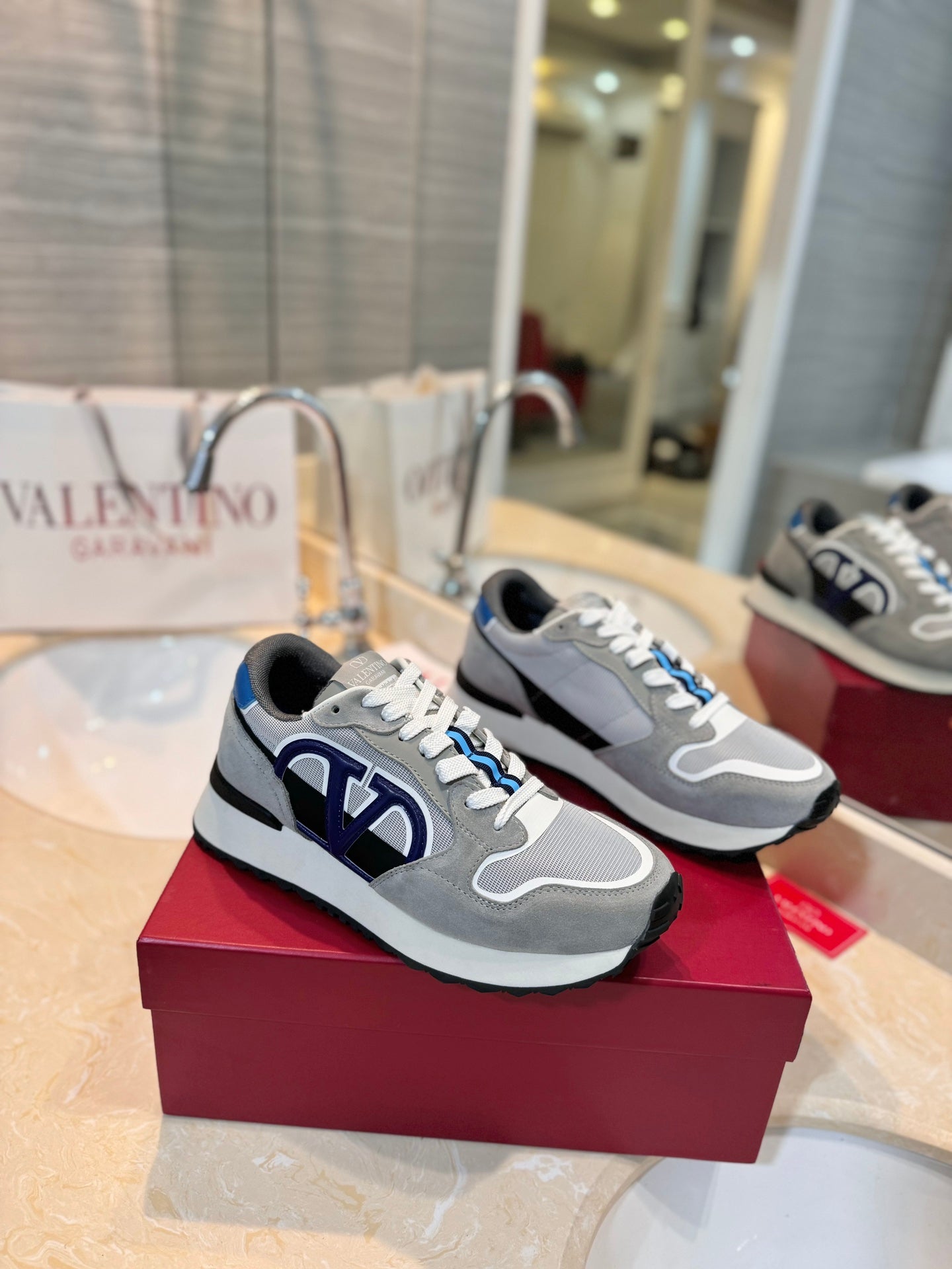 Valentino Sneaker